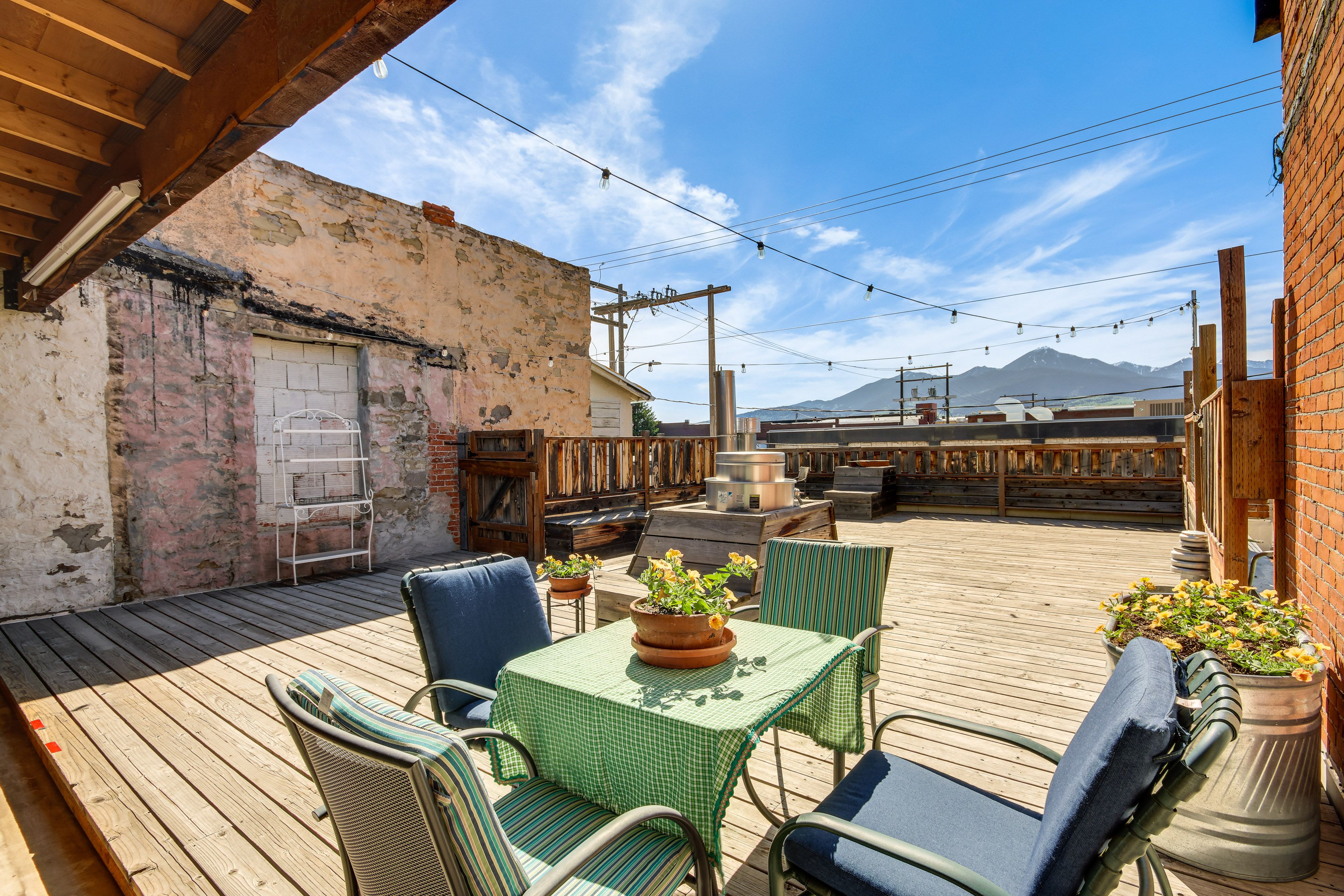 Livingston Vacation Rental | 1BR | 1BA | 1,250 Sq Ft