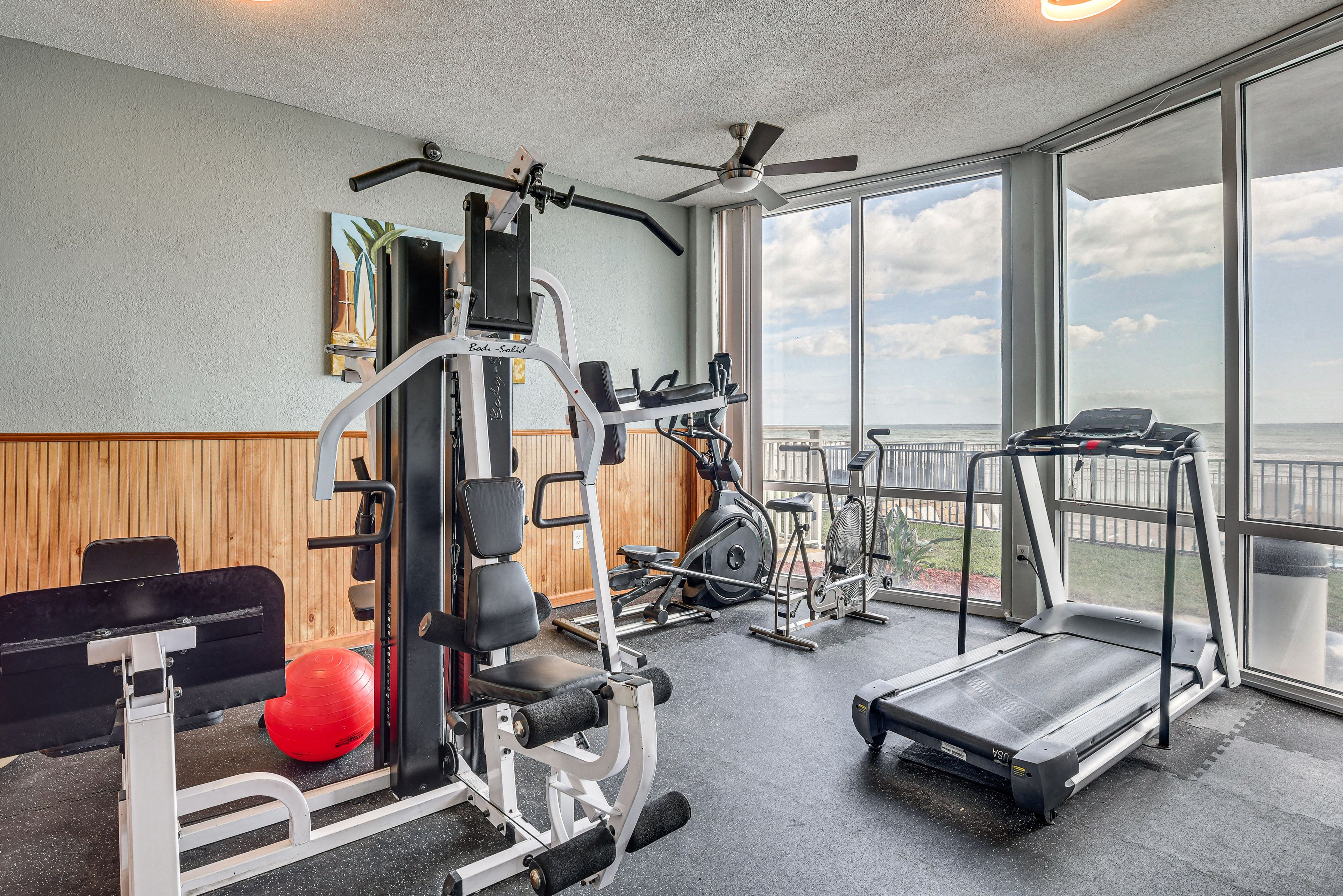 Community Amenities | Fitness Center | Game Room | Clubhouse