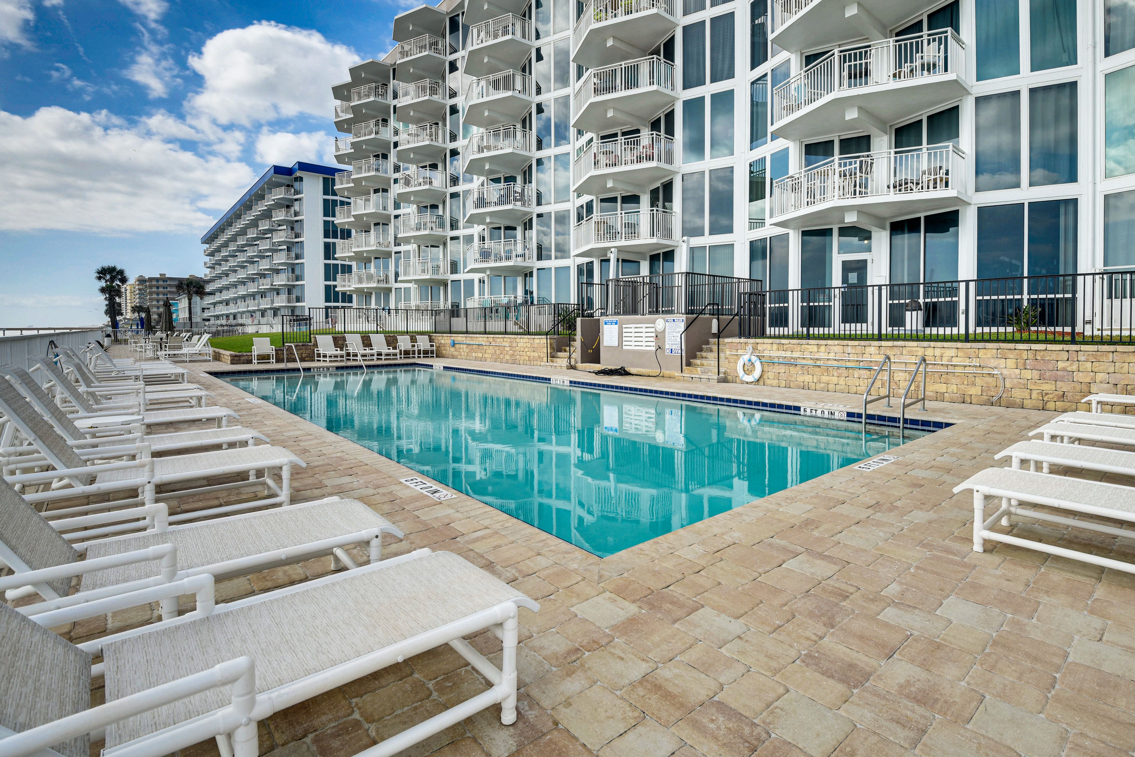 White Surf Condos Community Amenities | Outdoor Pool