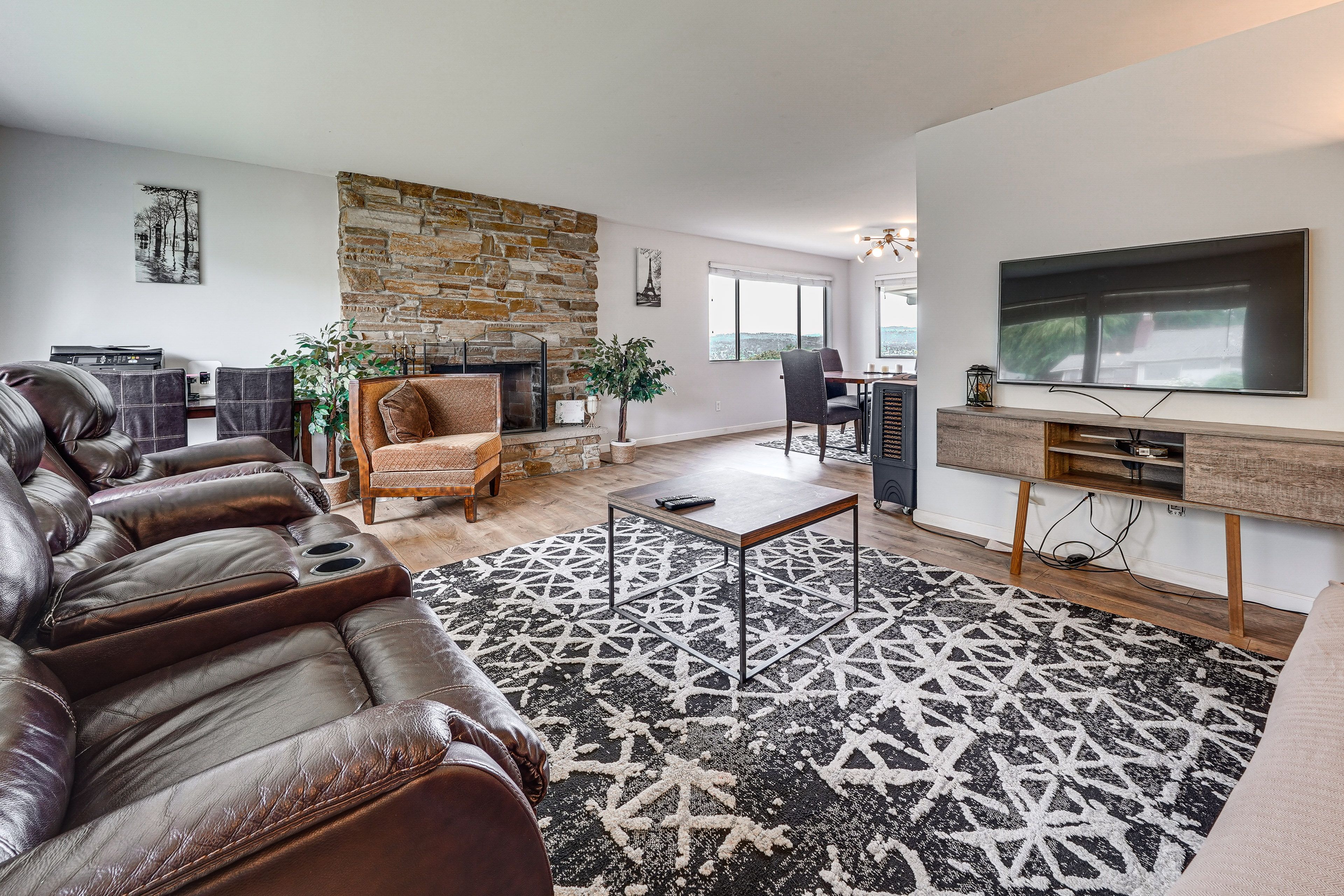 Seattle Vacation Rental | 3BR | 2BA | 2,600 Sq Ft