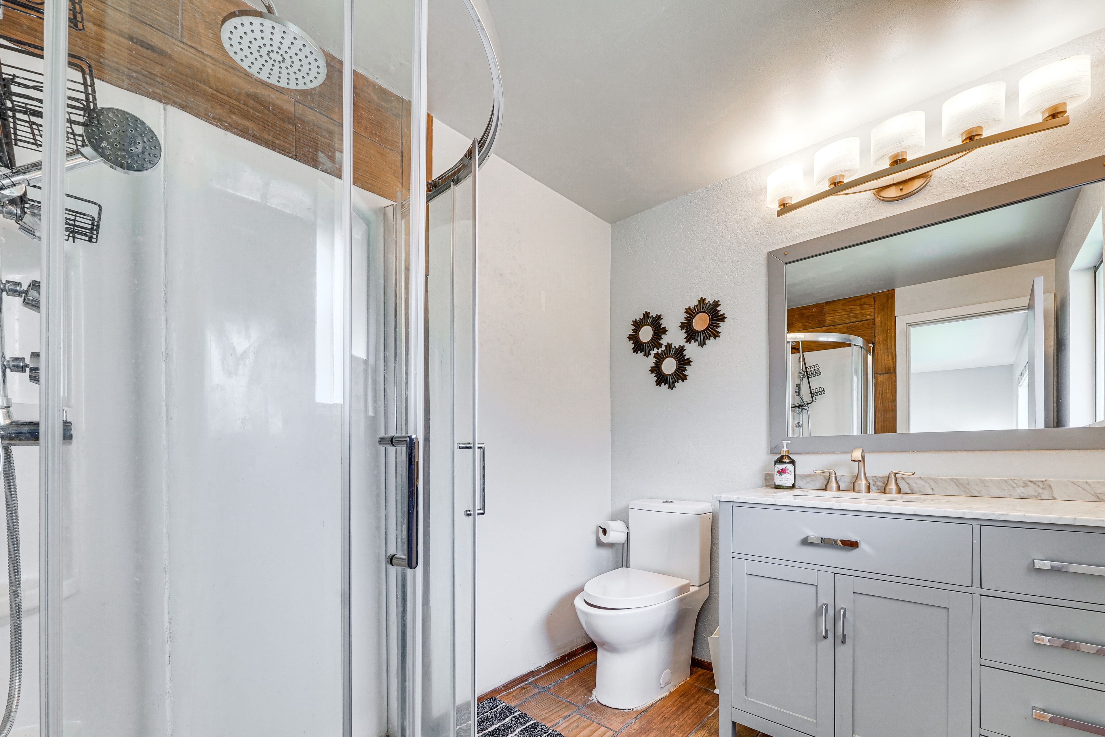 En-Suite Bathroom