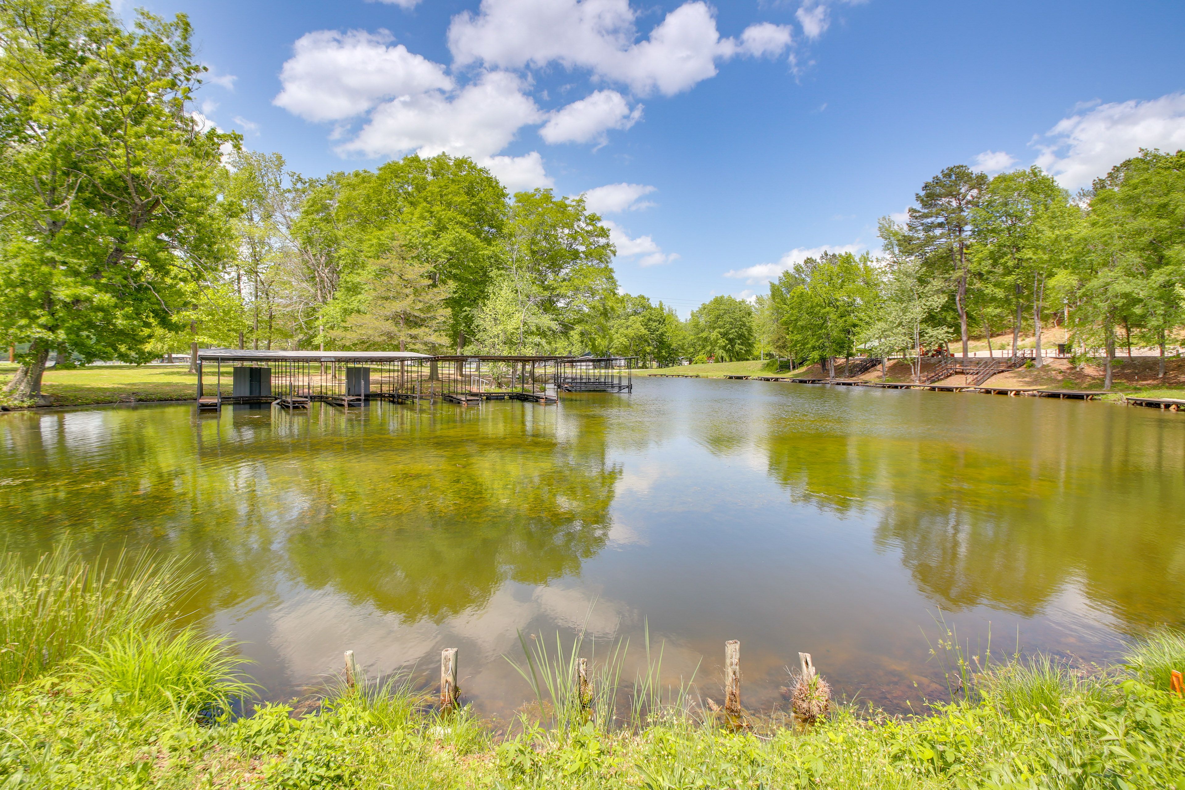Lake Hamilton Escape | Community Amenities