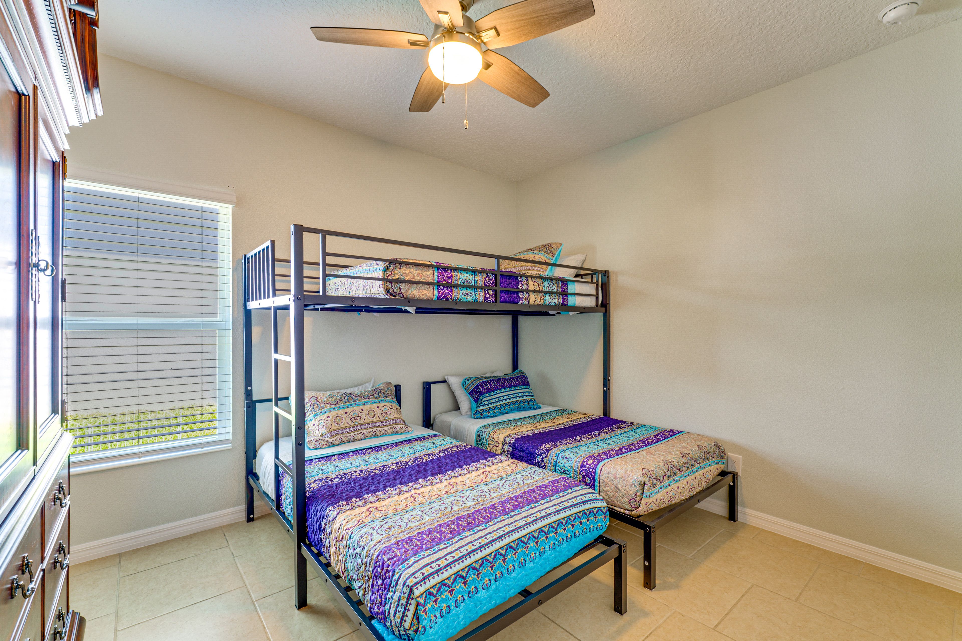 Bedroom 3 | 2 Twin Beds | Lofted Twin Bed