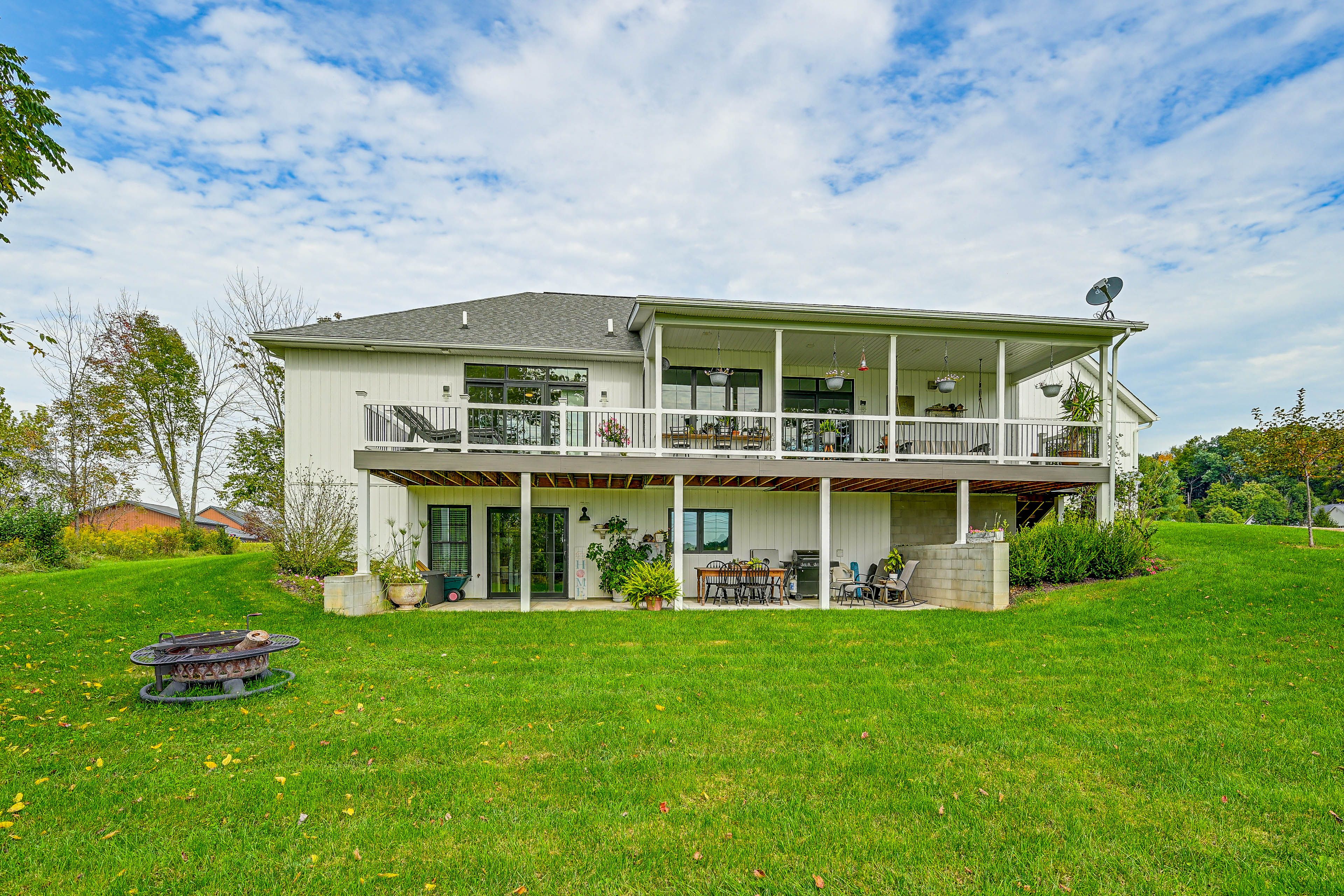 Spacious Yard | Furnished Patio