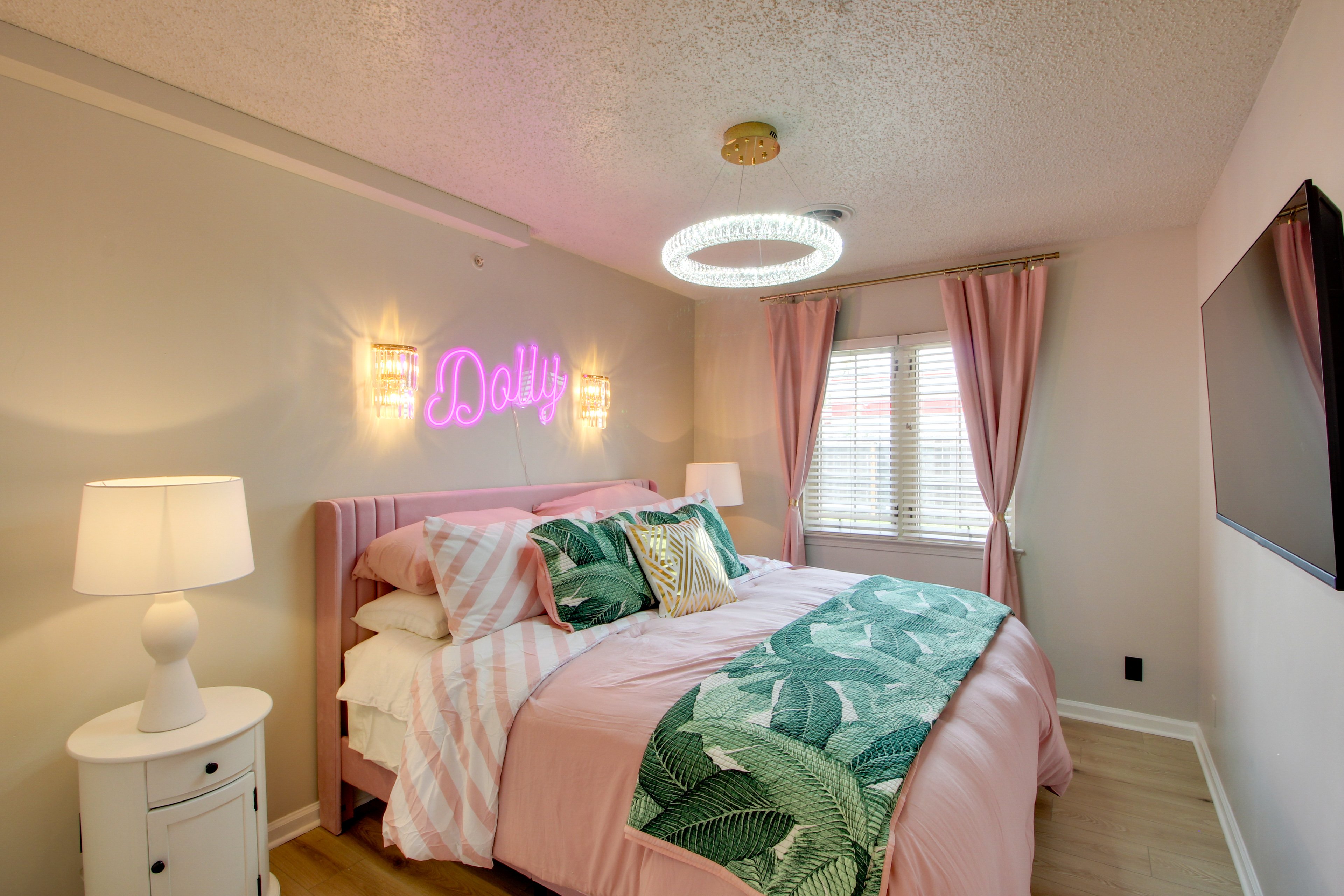 Bedroom 2 | King Bed