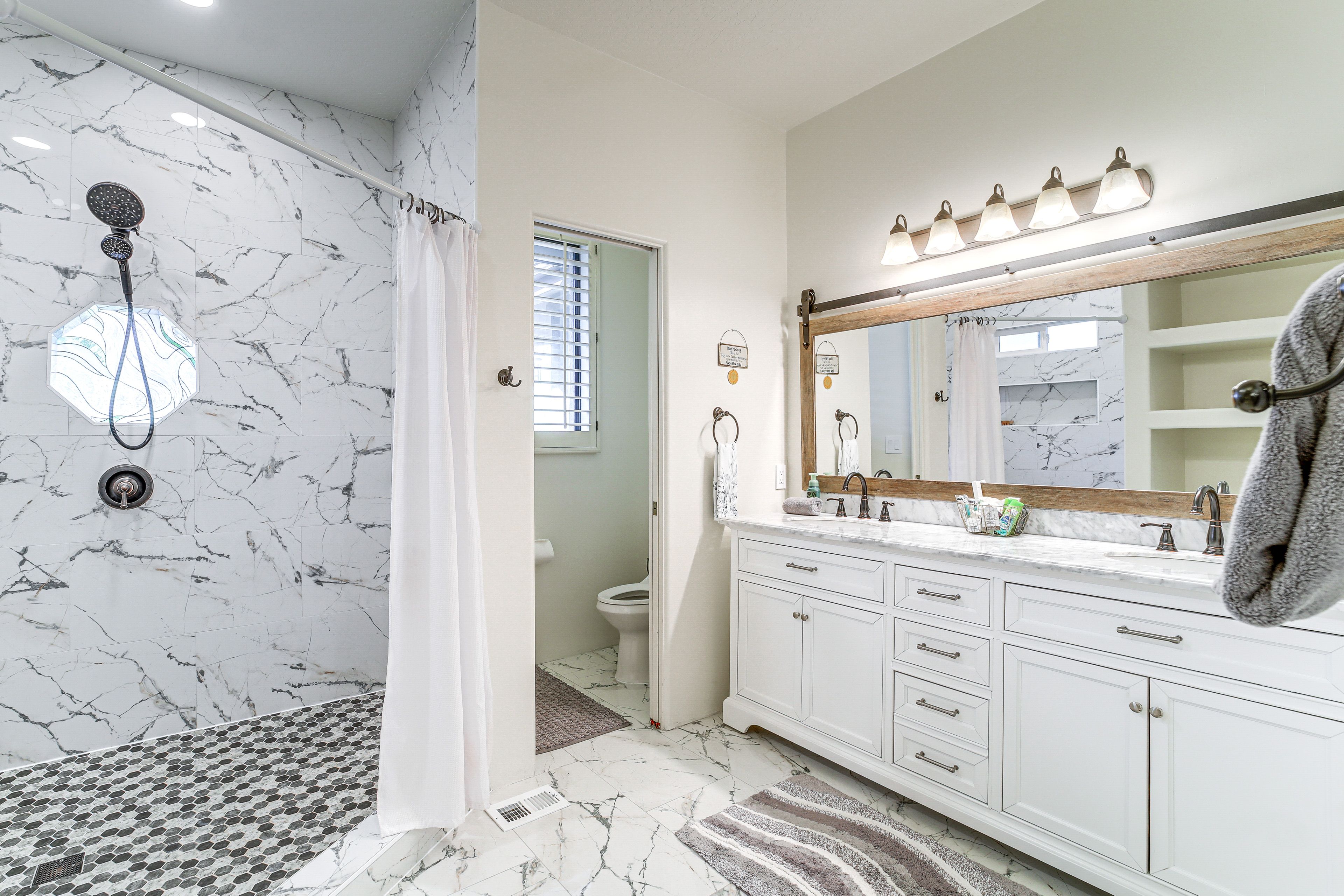 En-Suite Bathroom
