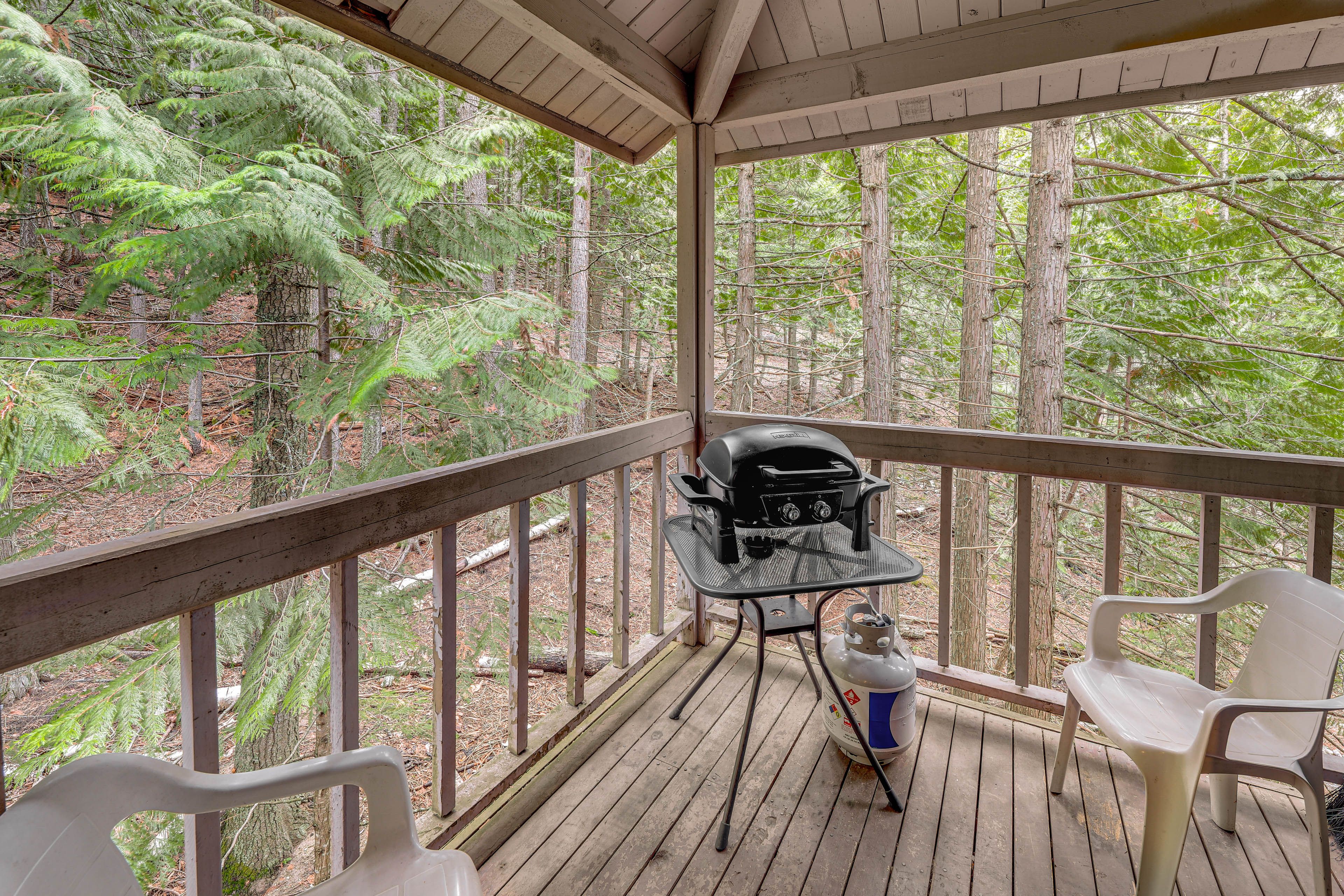 Private Deck w/ Seating