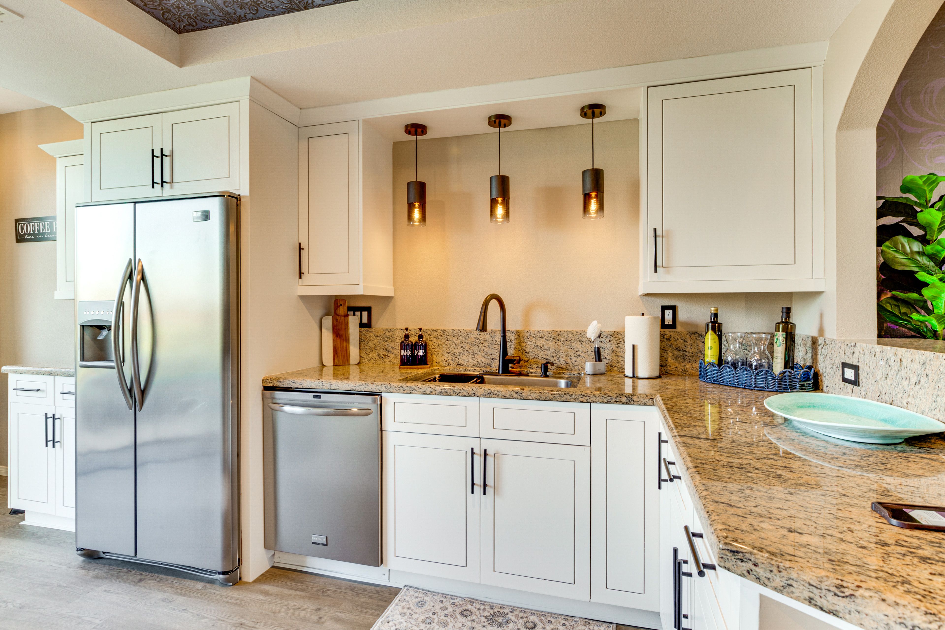 Kitchen | Stove/Oven | Microwave