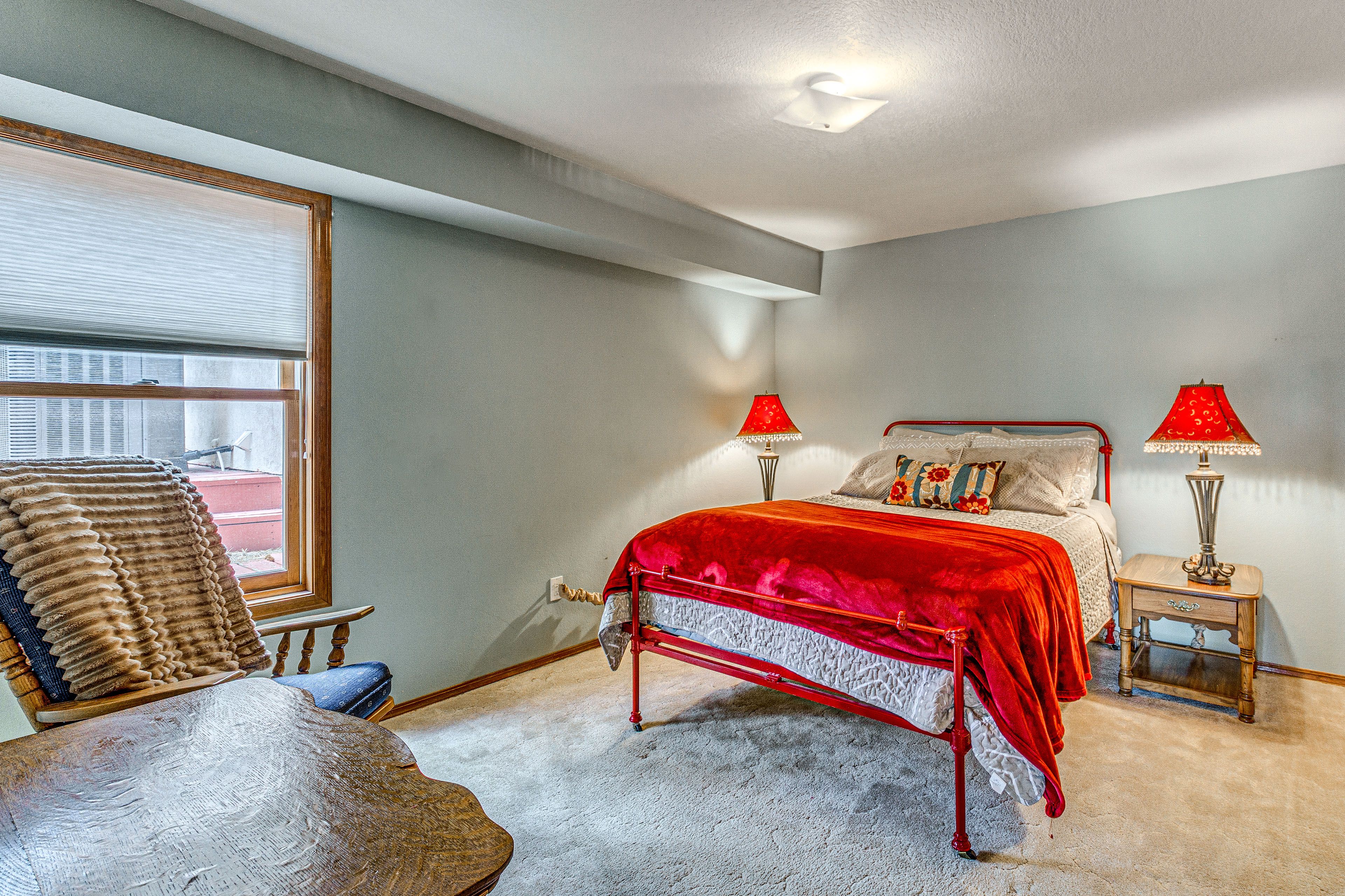 Bedroom 5 | Queen Bed | Lower Level