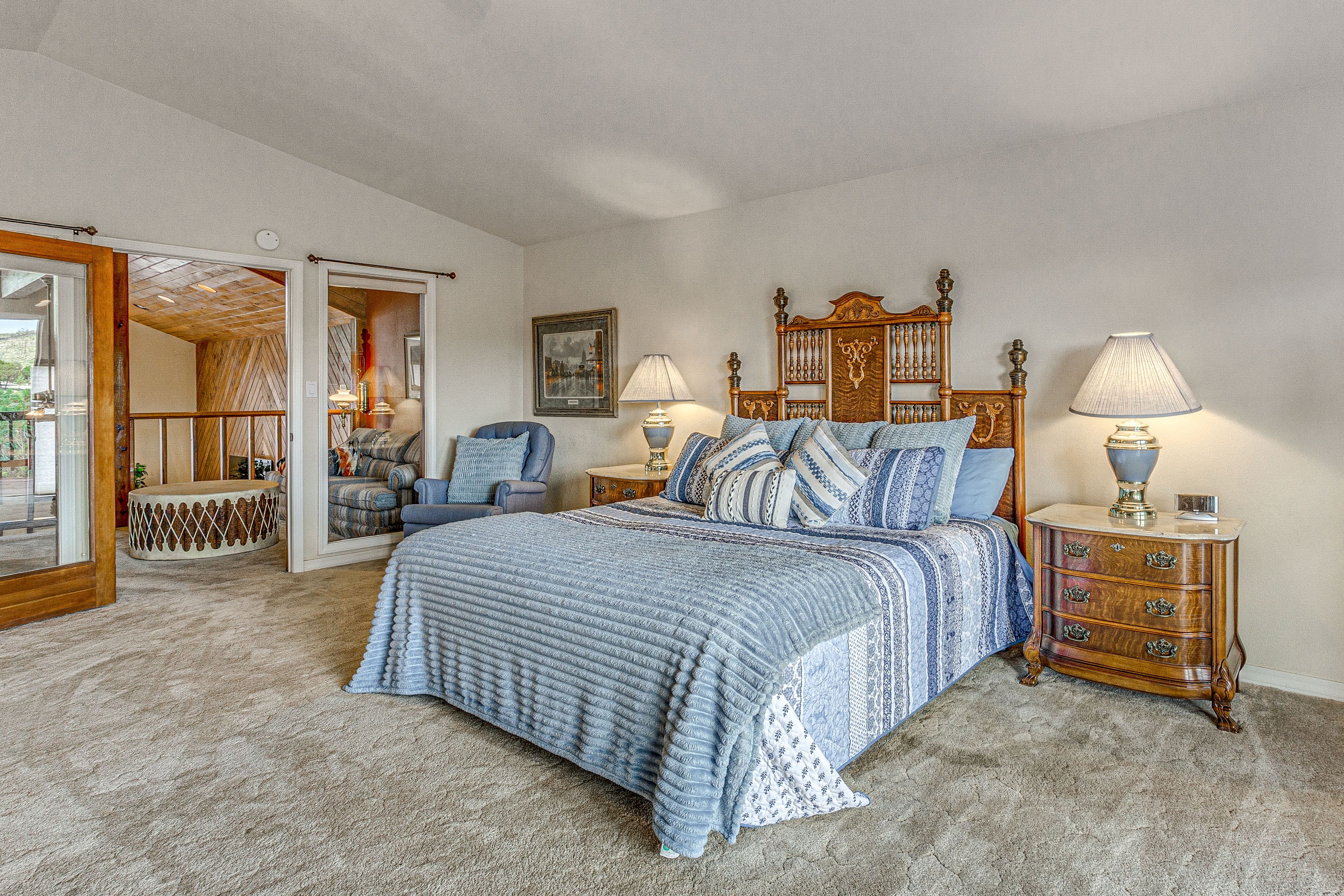 Bedroom 1 | King Bed | Upper Level