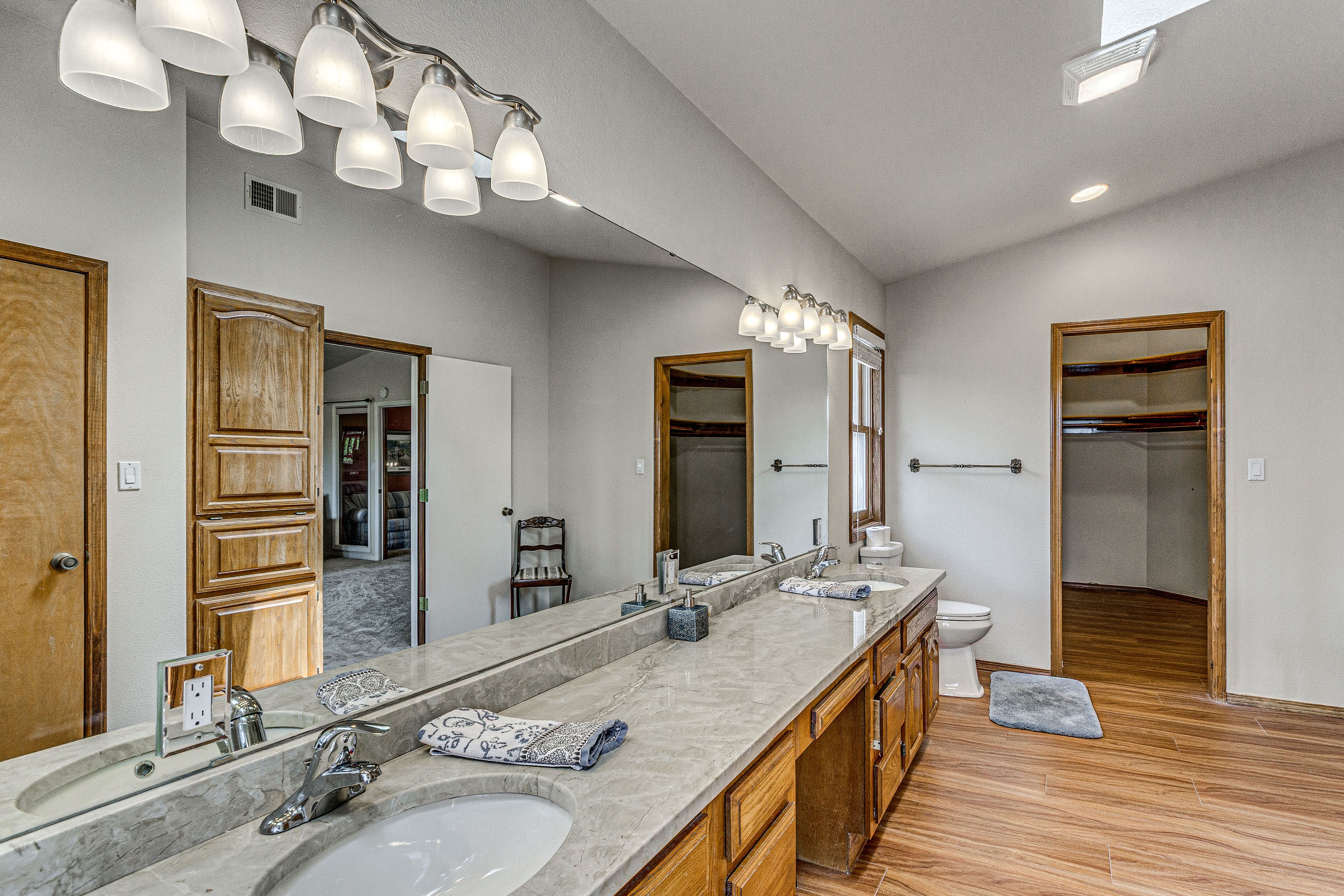 Full Bath | Upper Level