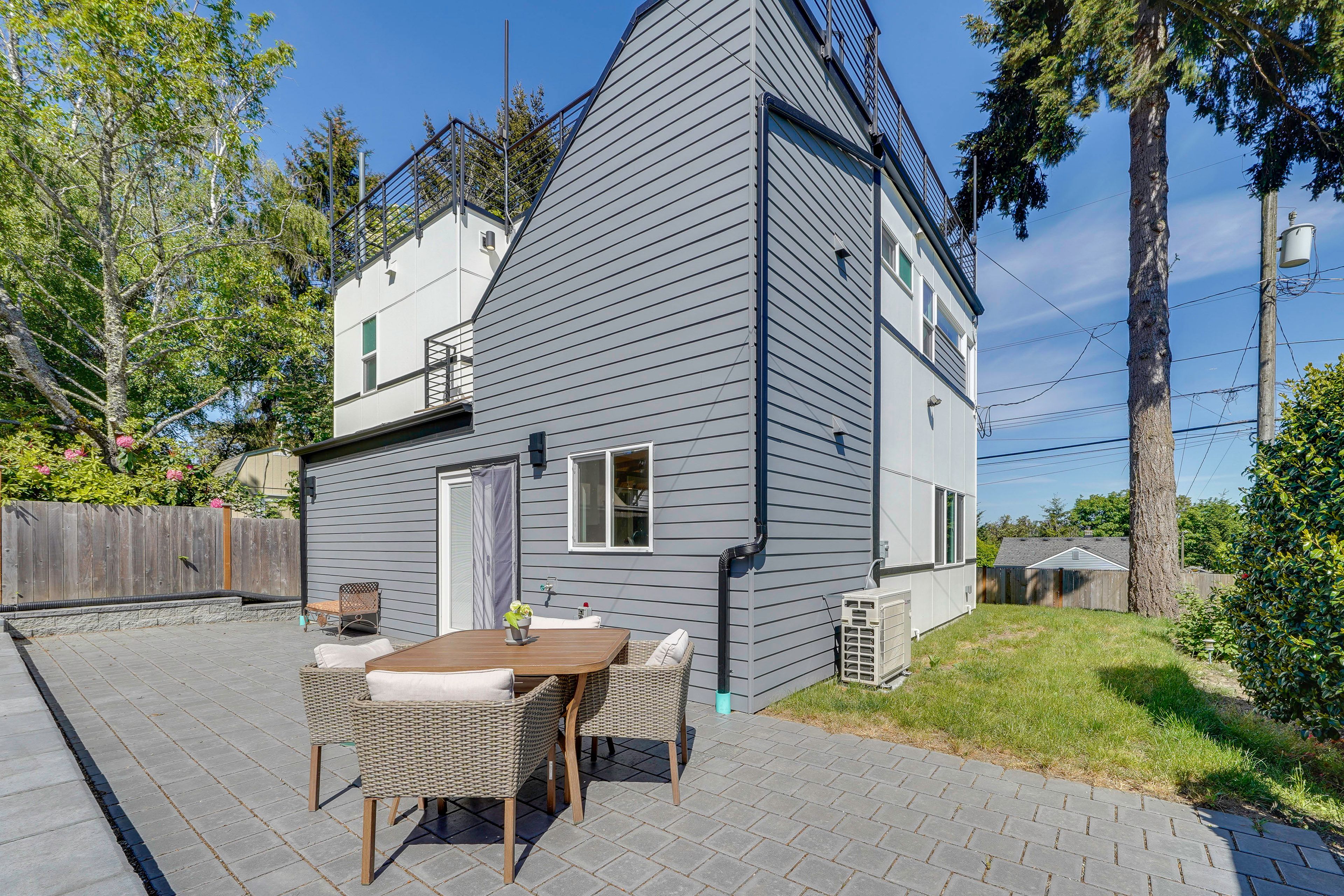 Private Patio | Outdoor Dining