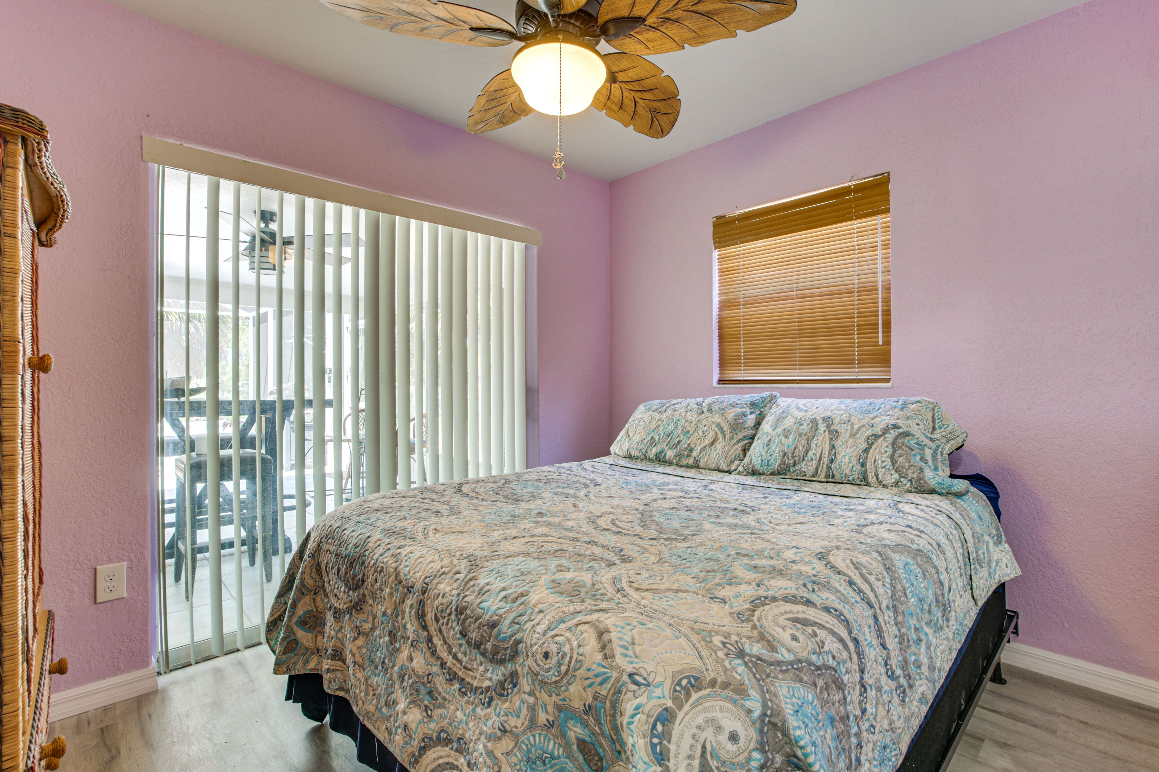 Bedroom 3 | Queen Bed