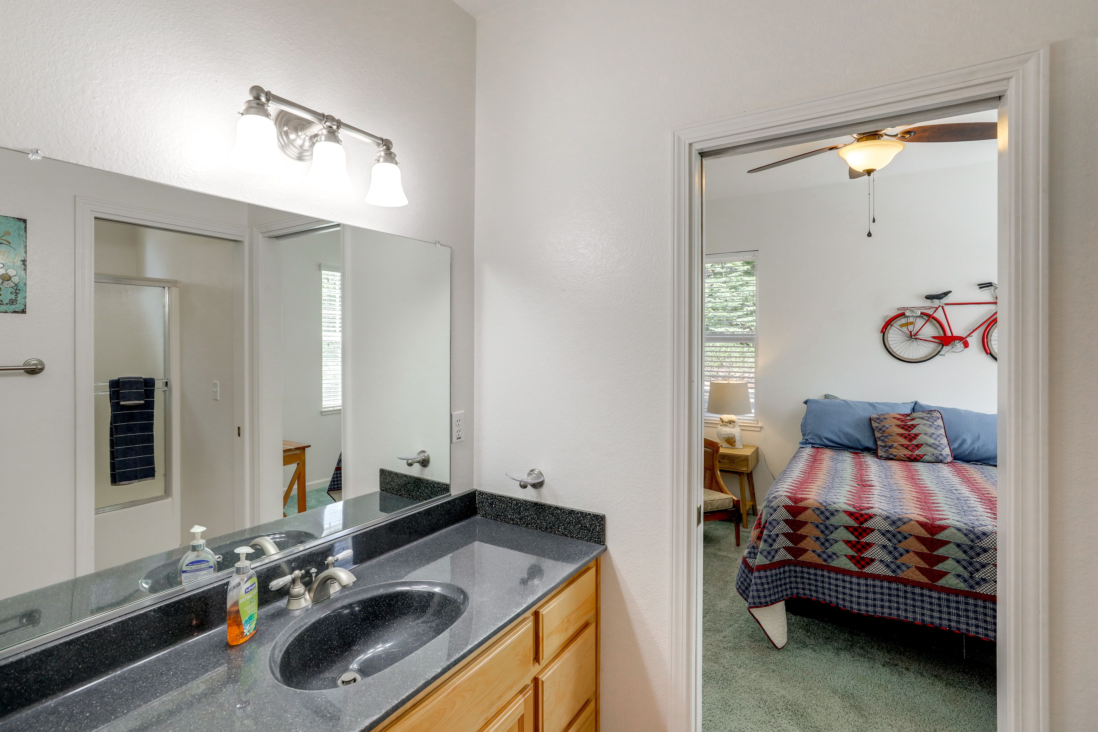 Bathroom | Shower