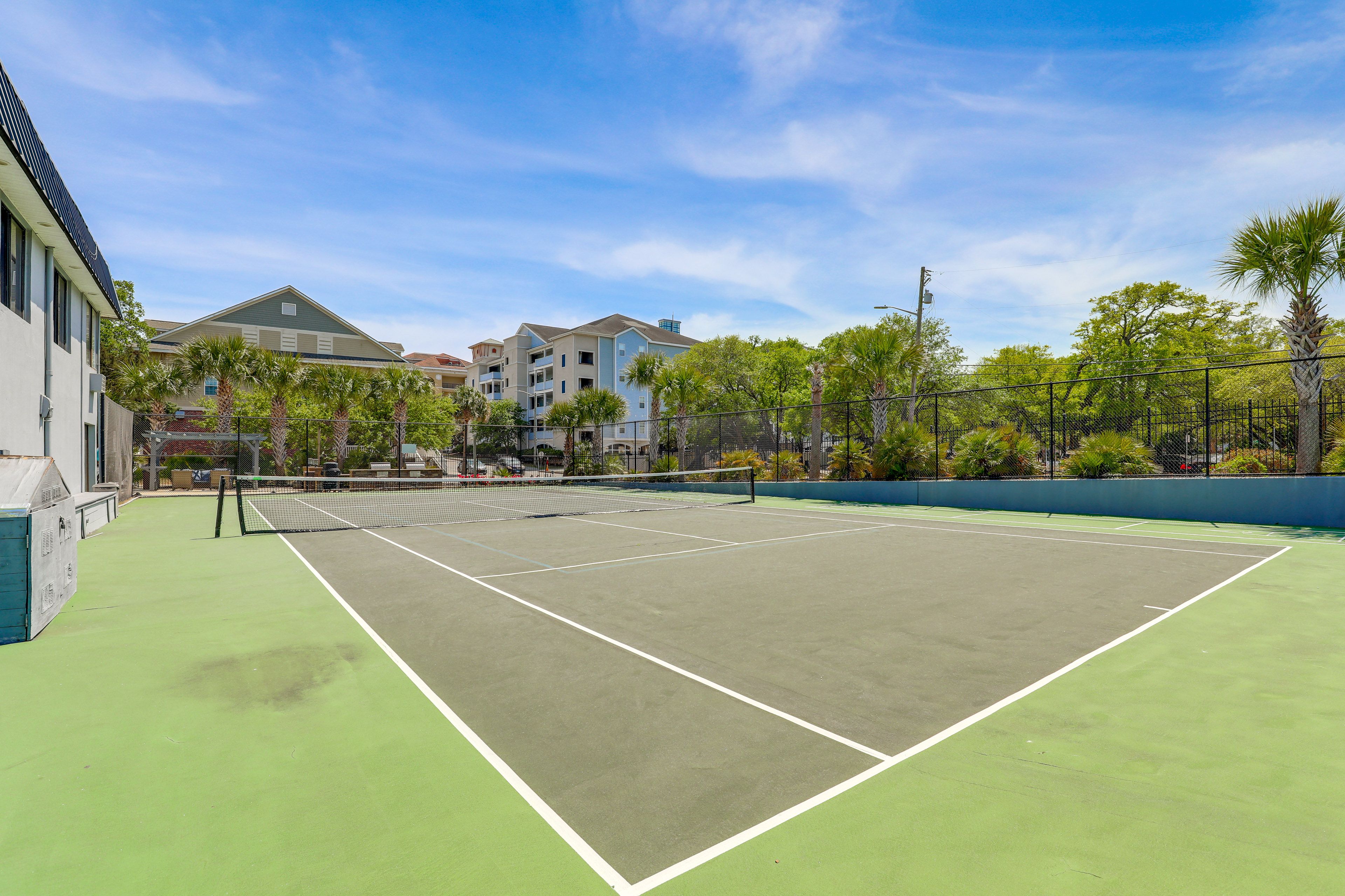 Community Amenities | Tennis & Basketball Courts | Shuffleboard