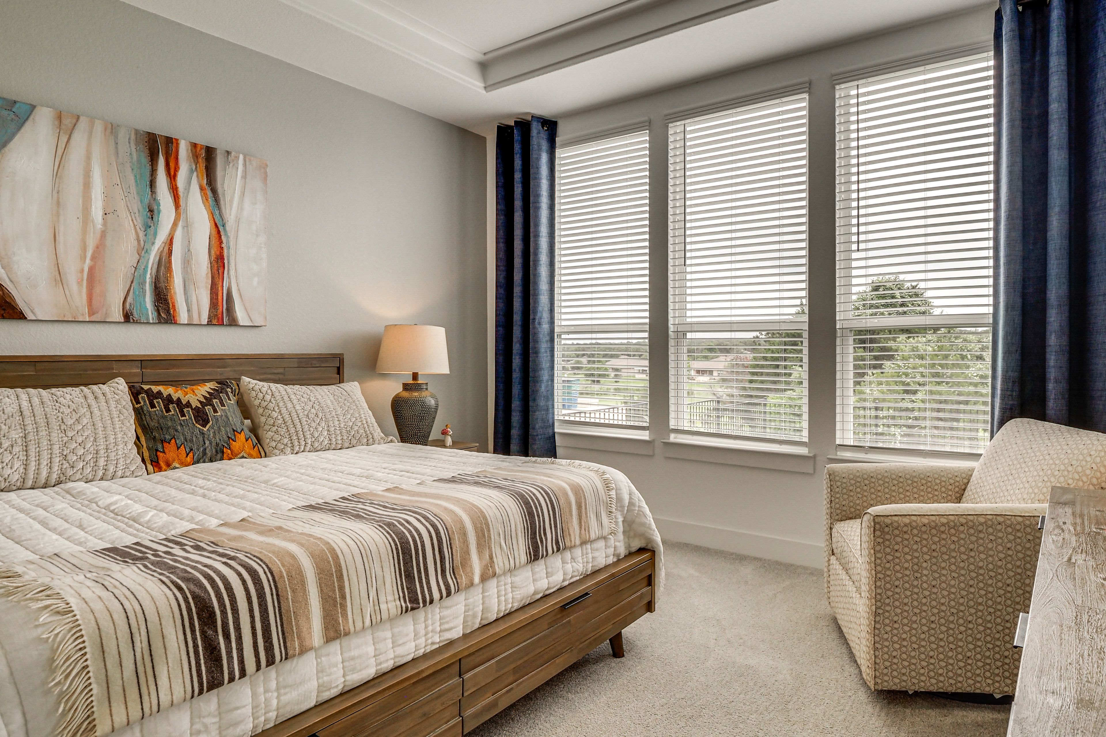 Bedroom 1 | King Bed