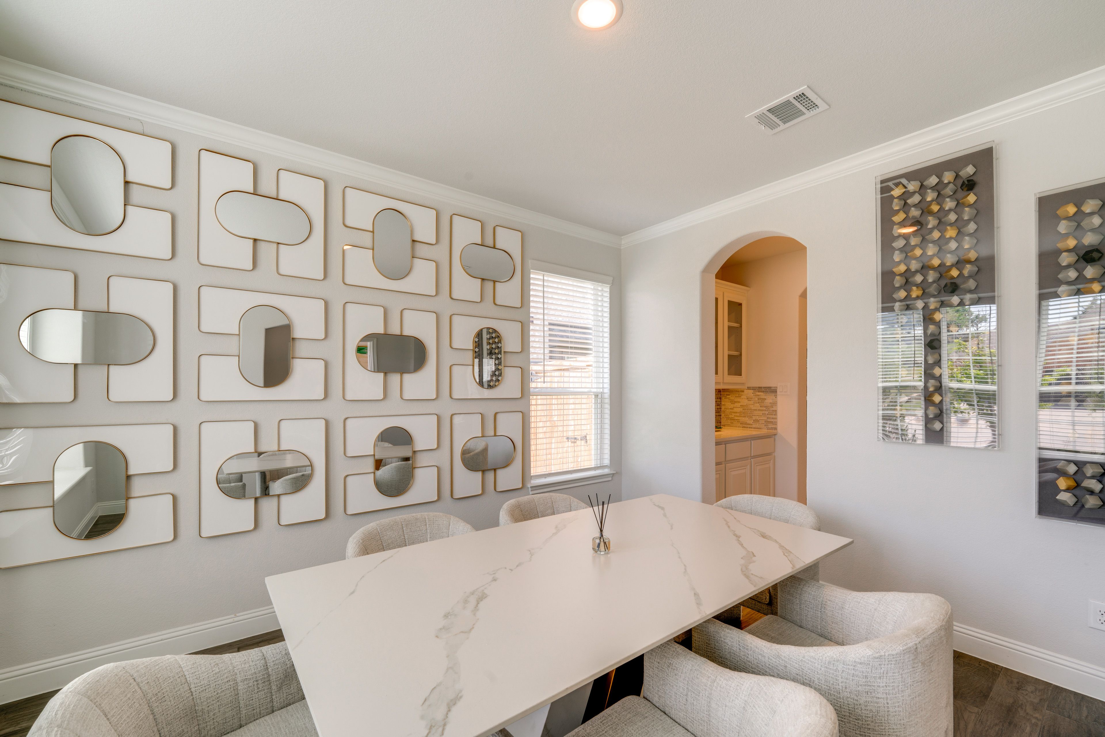 Formal Dining Room | 1st Floor