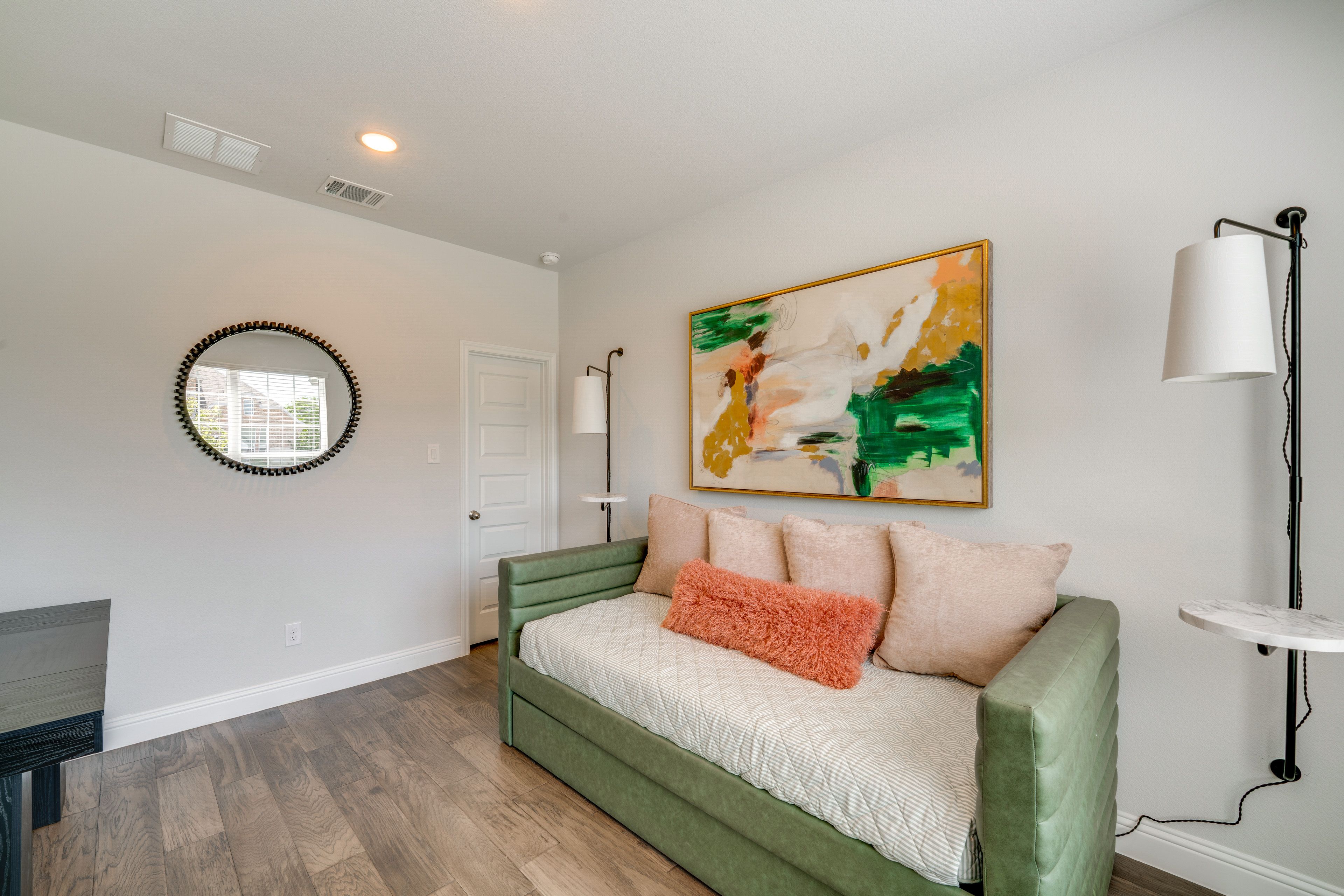 Bedroom 5 | Twin Daybed w/ Twin Trundle Bed | 1st Floor