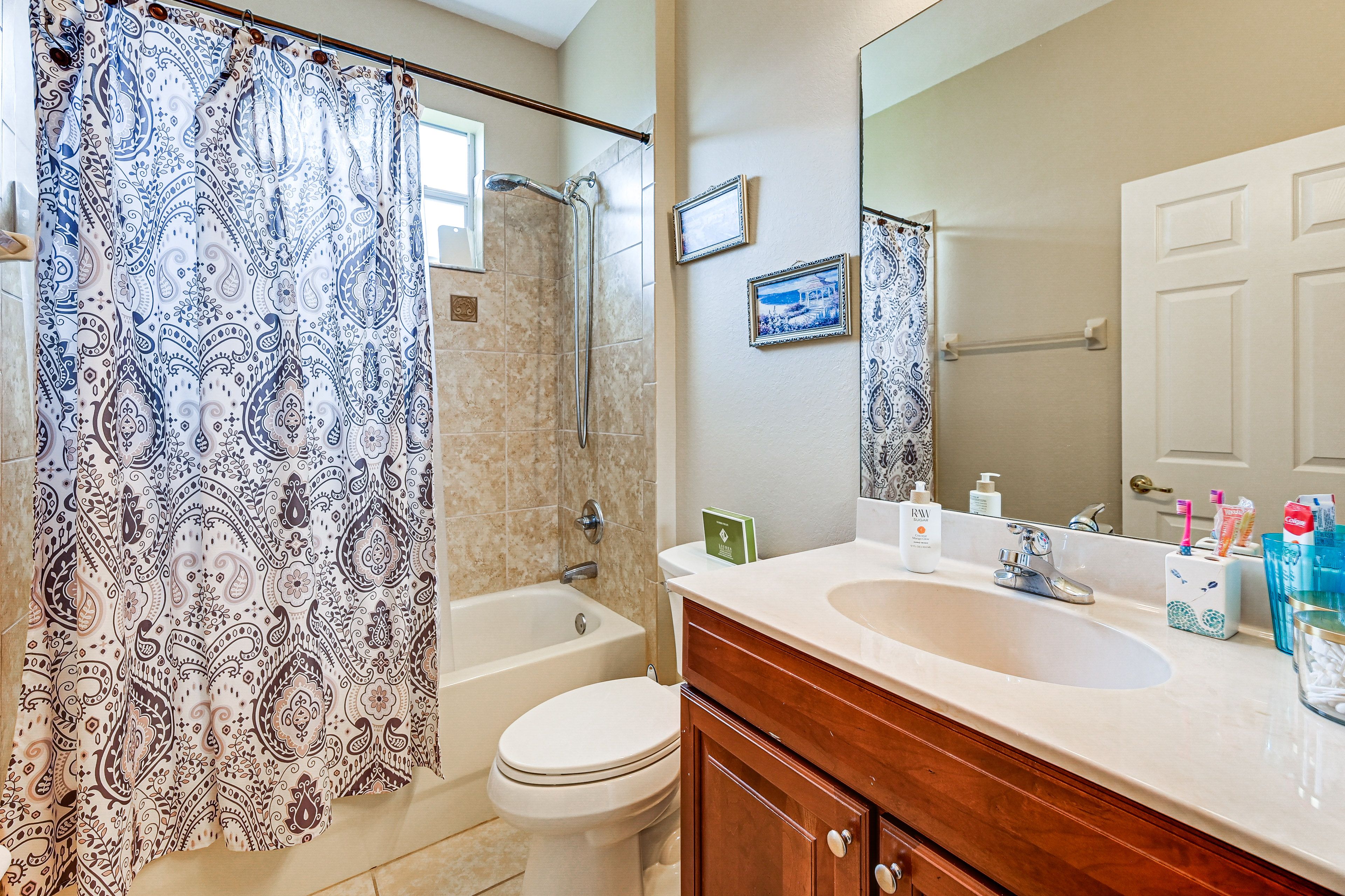 Full Bathroom