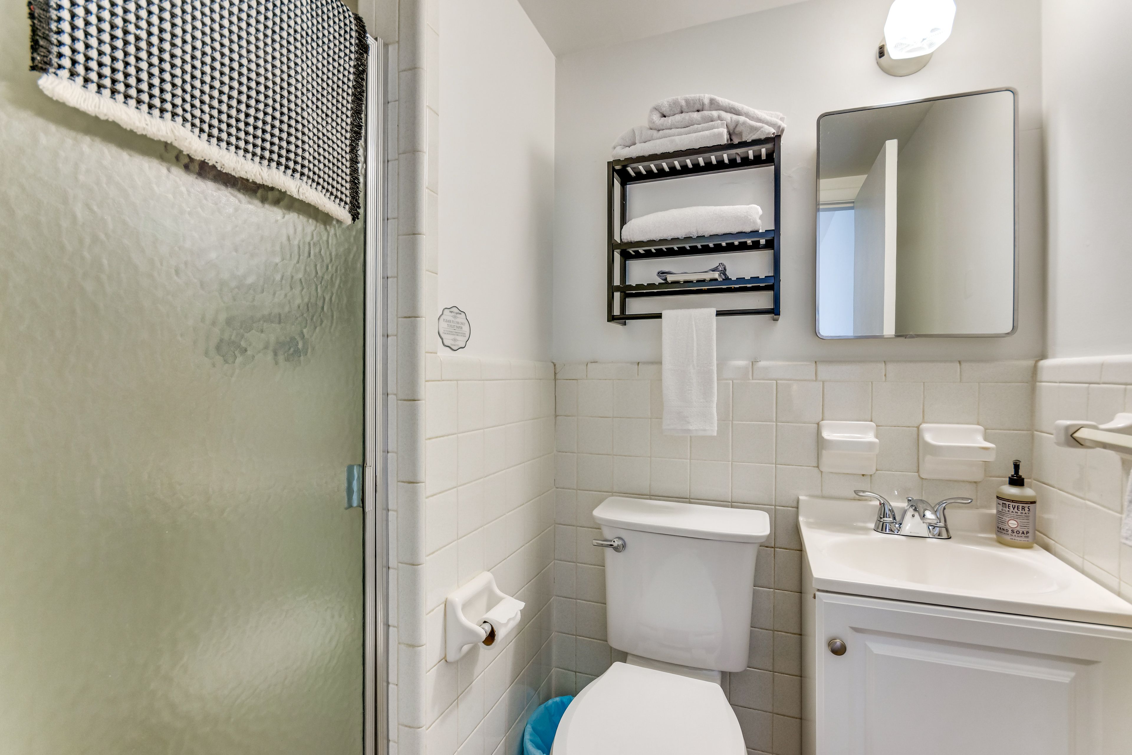 Full Bathroom | Towels & Linens Provided