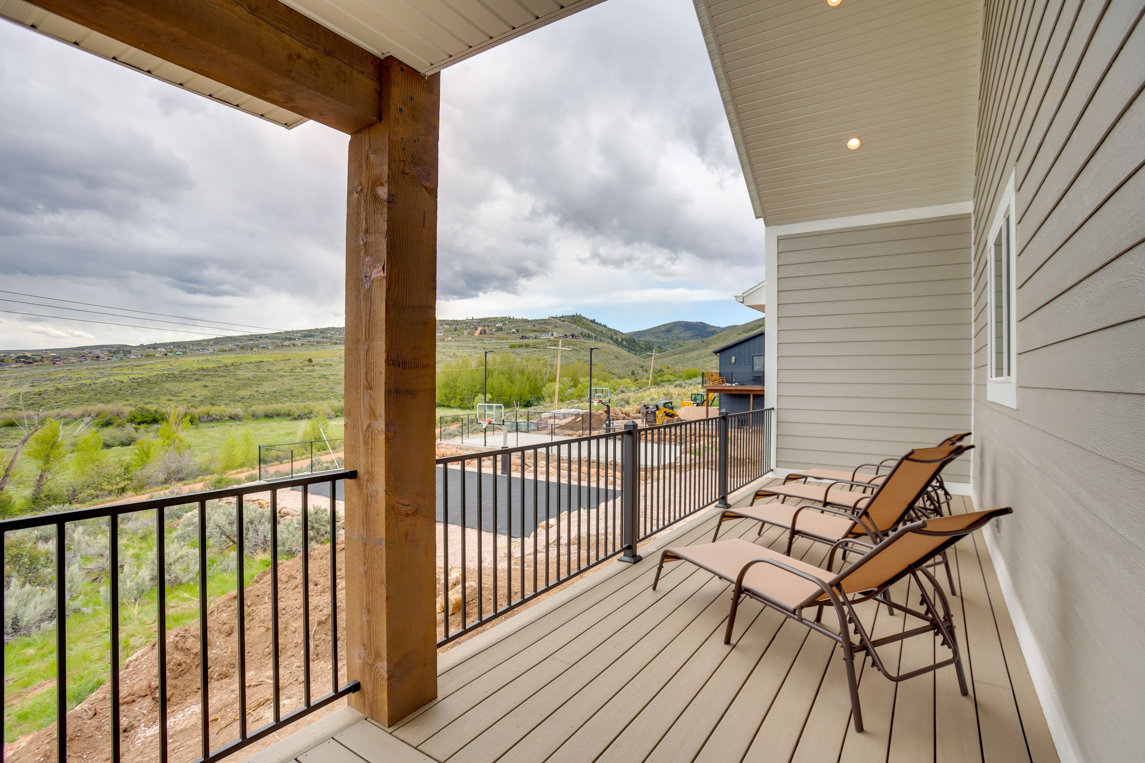 Deck | Pickleball Court | Lake Views