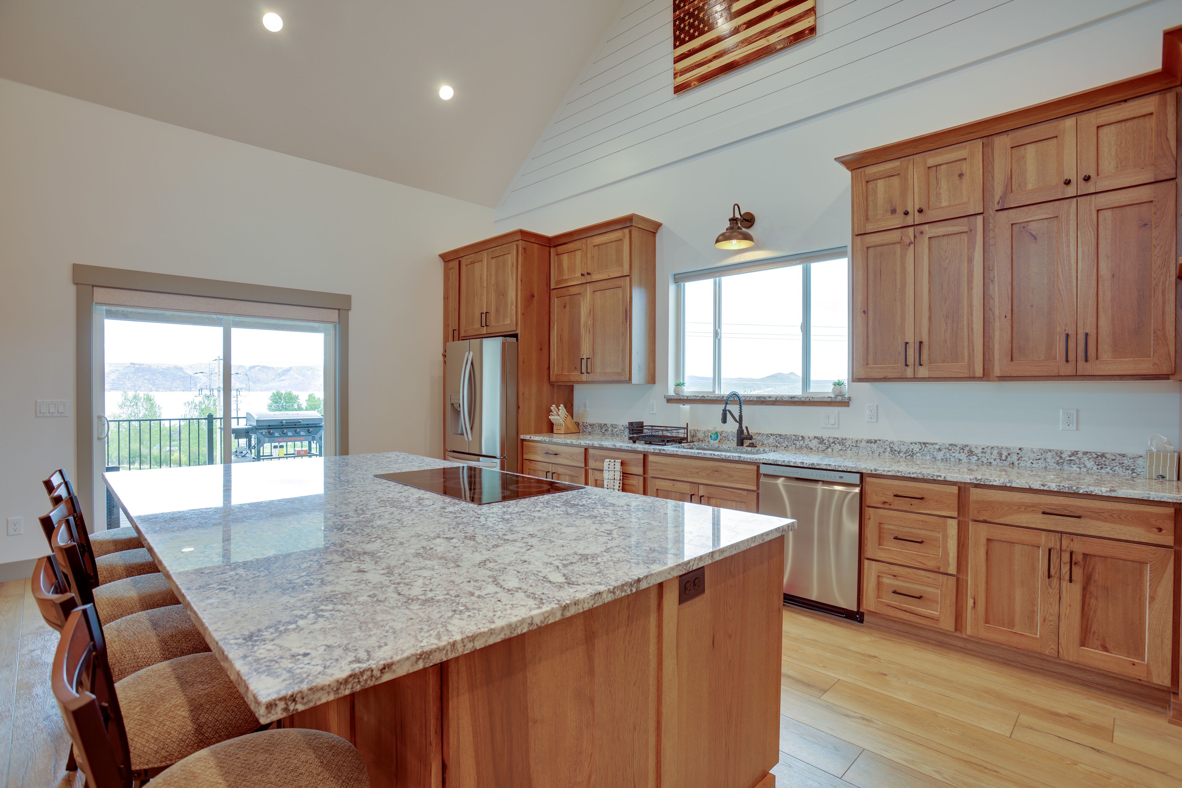 Kitchen | Main Level