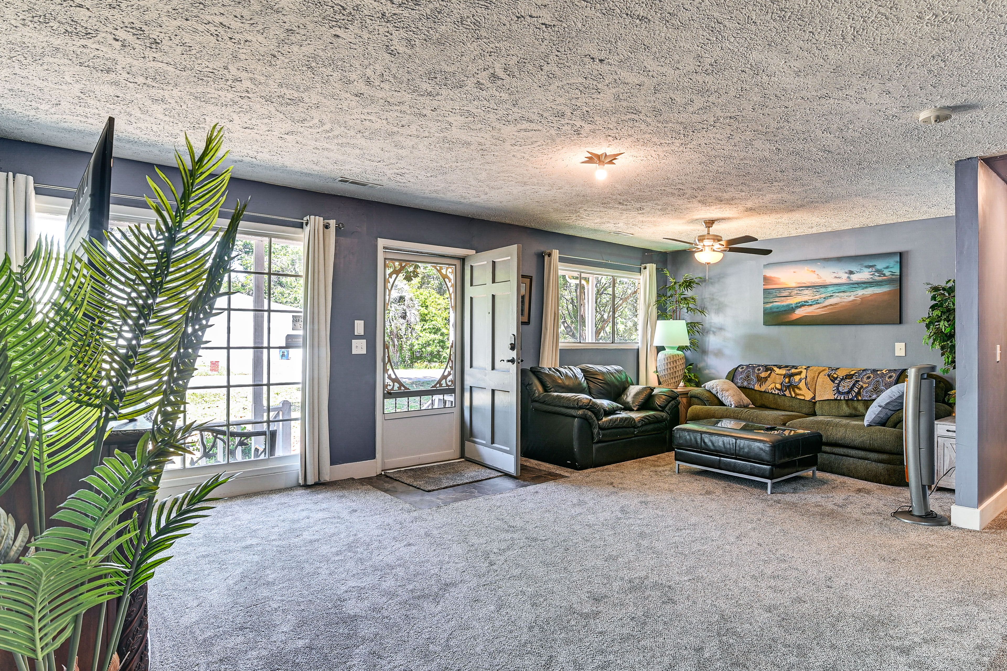 Living Room | Free WiFi | Central Heating & A/C