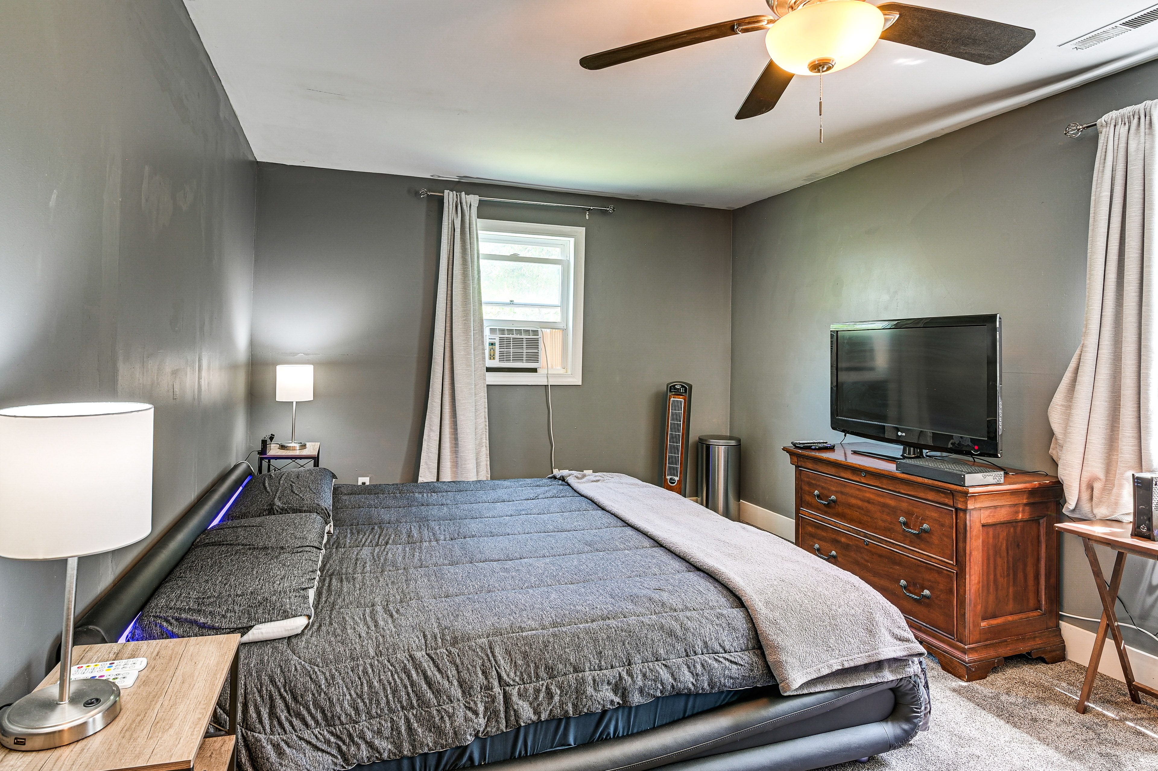 Bedroom 2 | King Bed