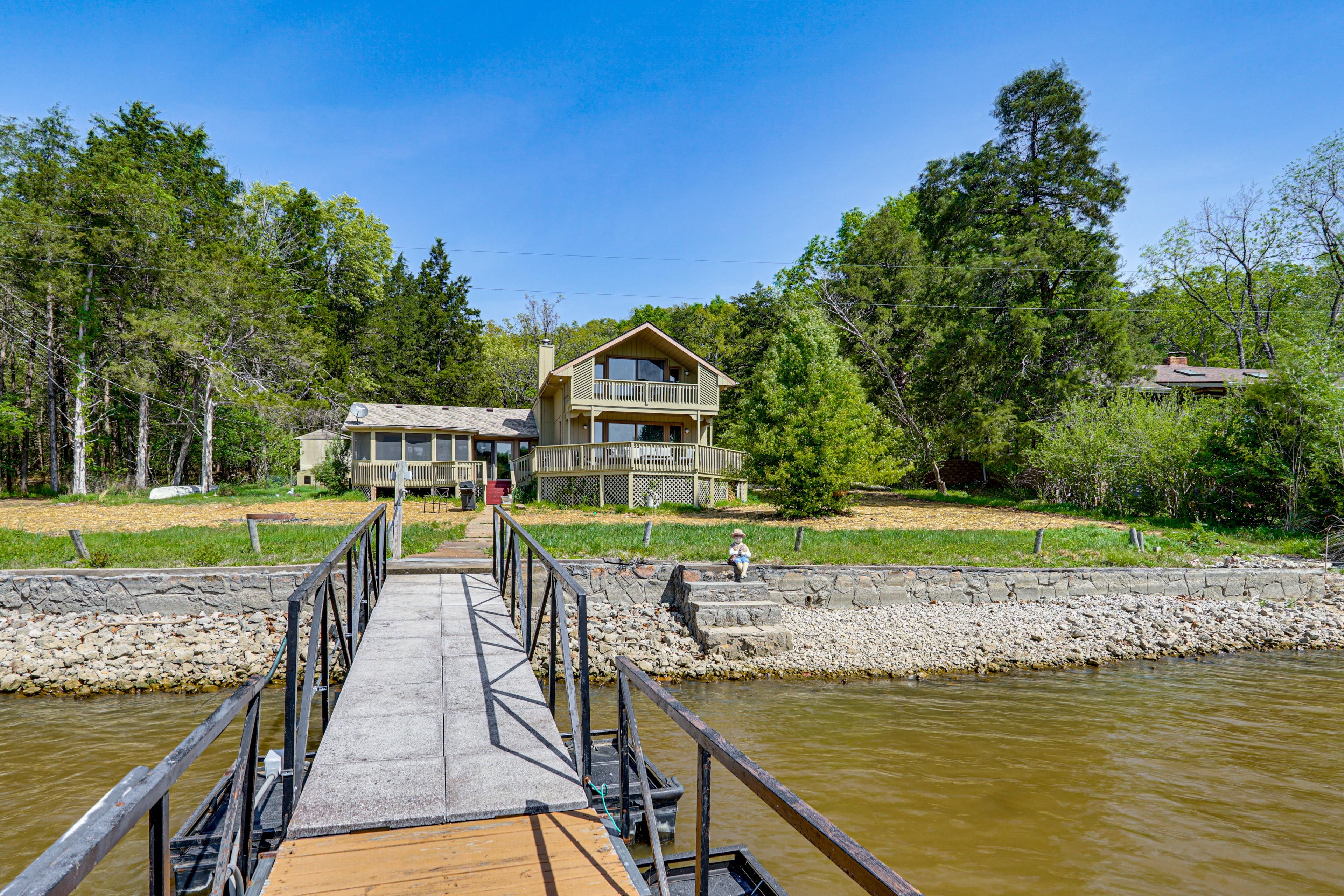 Missouri Vacation Rental | 3BR | 3BA | 2,000 Sq Ft