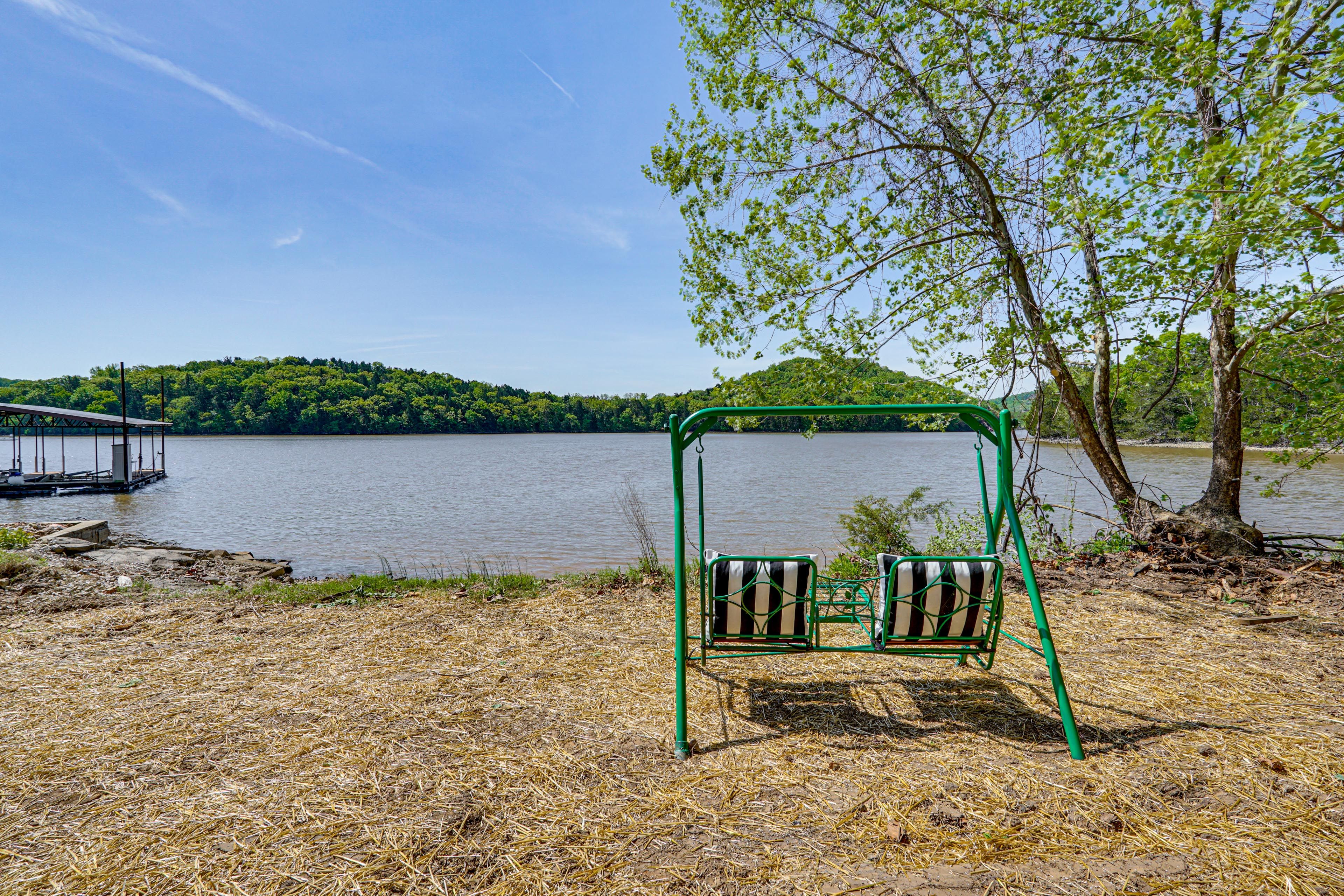 Lakefront Yard