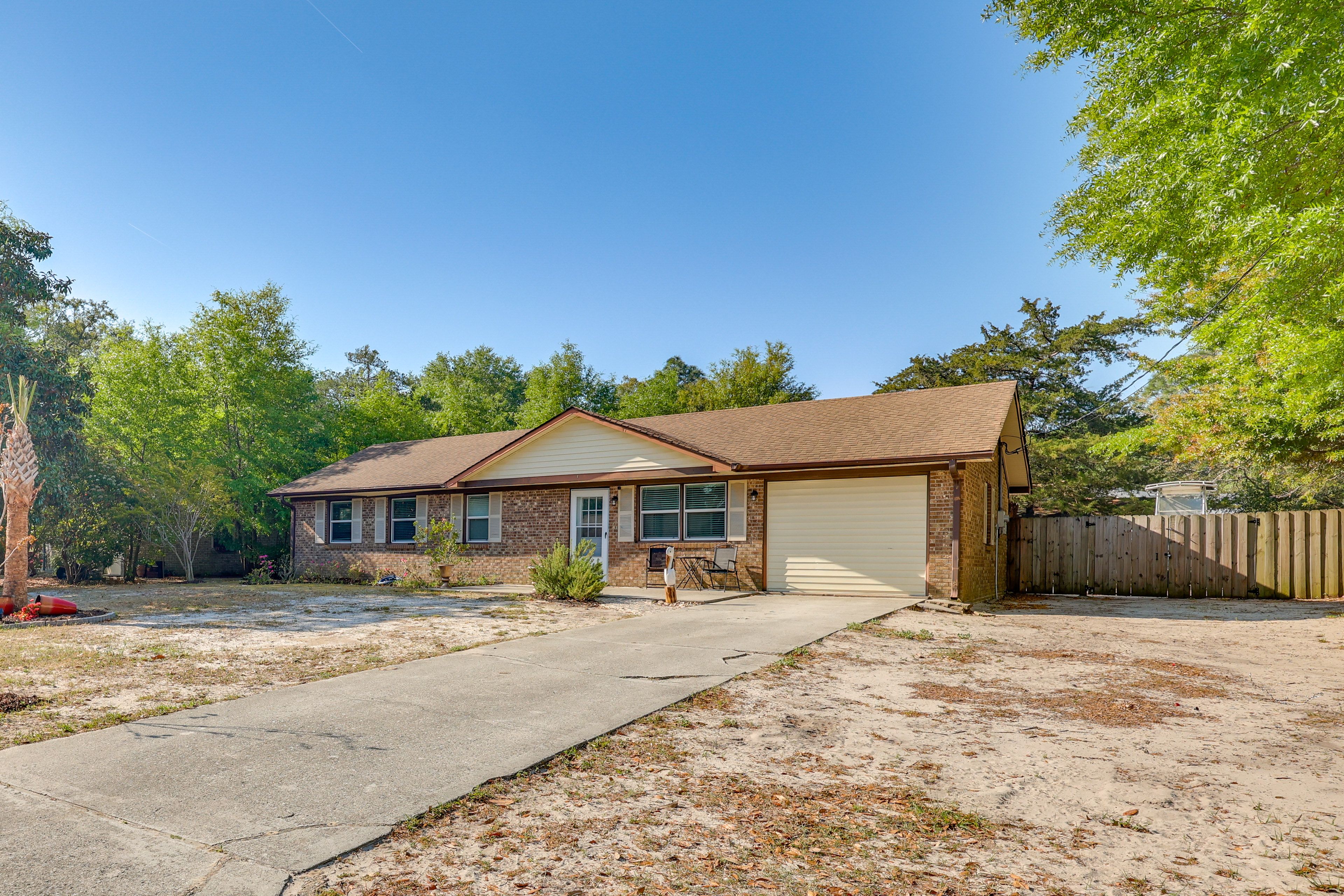 Parking | Driveway (5 Vehicles)