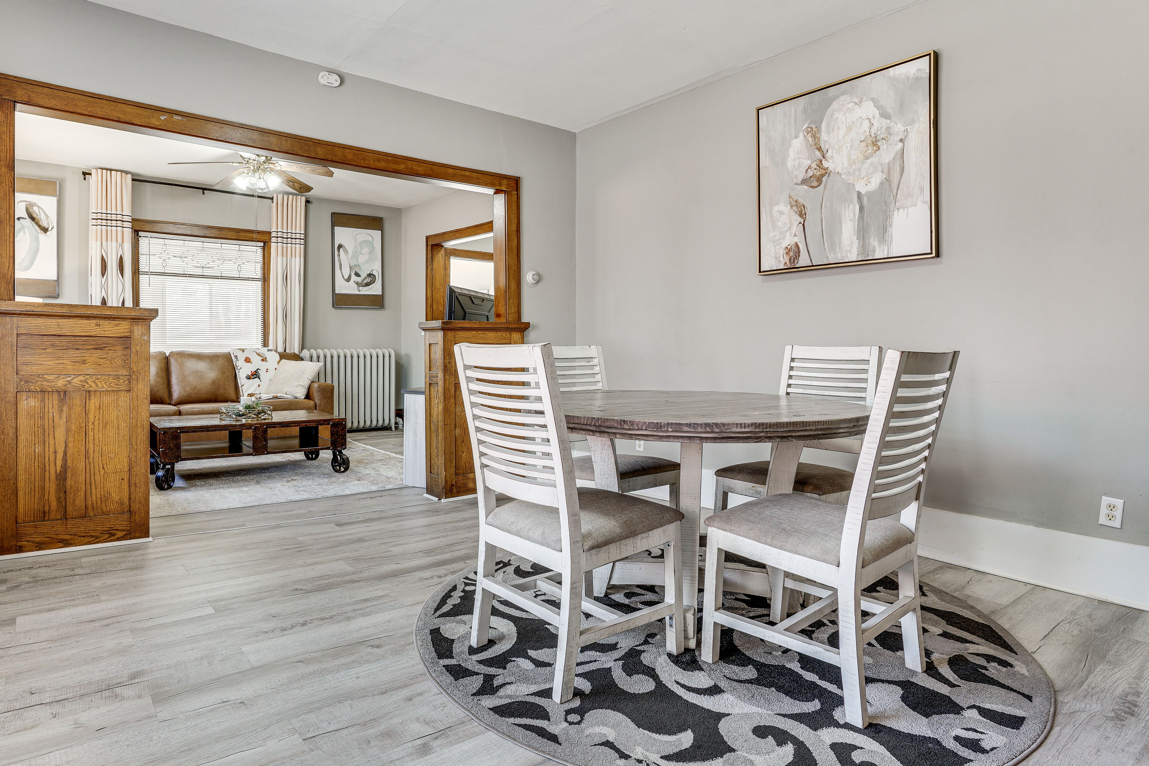 Dining Table | Dishware/Flatware