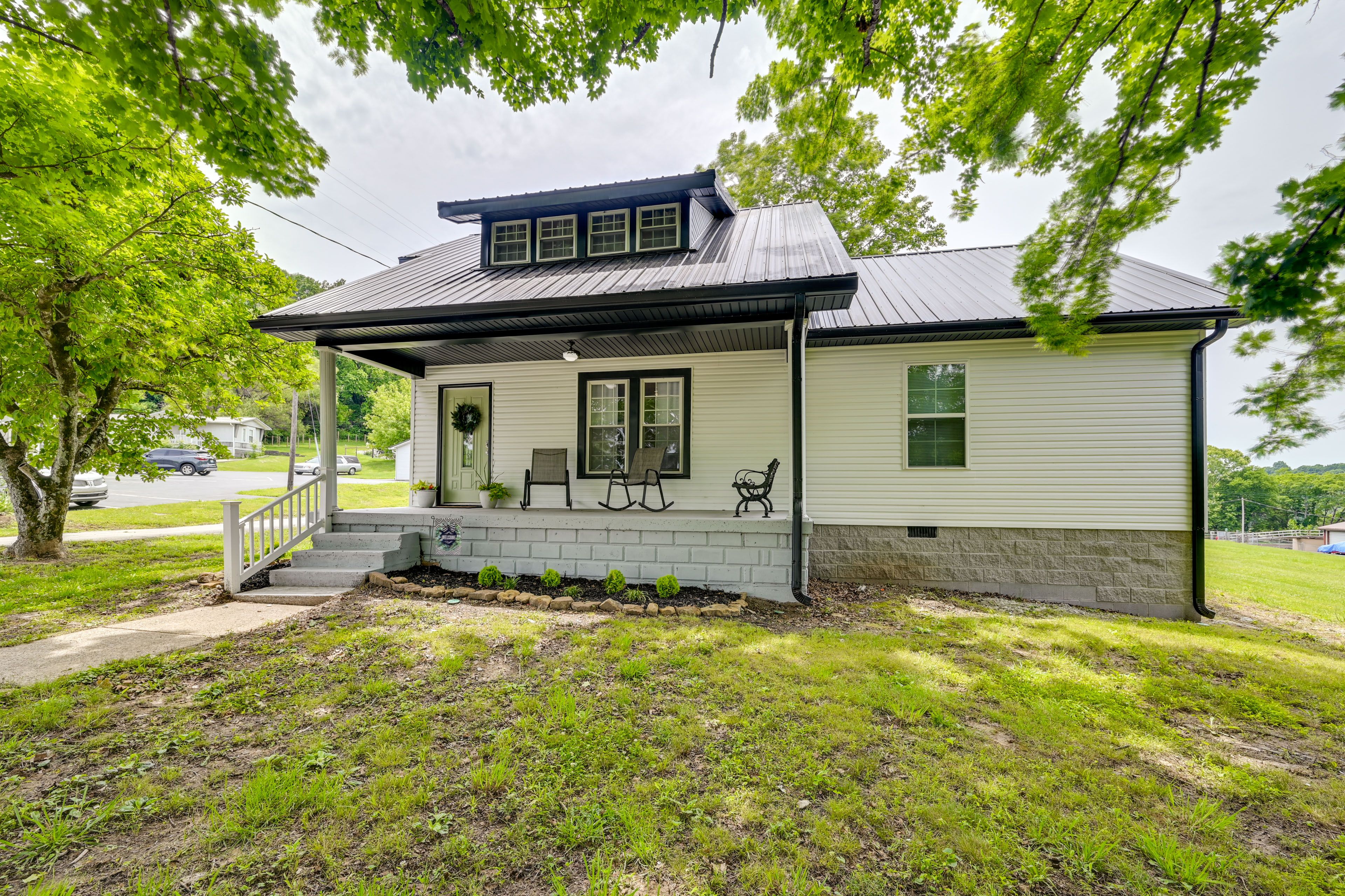 Brownsville Vacation Rental | 4BR | 2.5BA | 1,700 Sq Ft