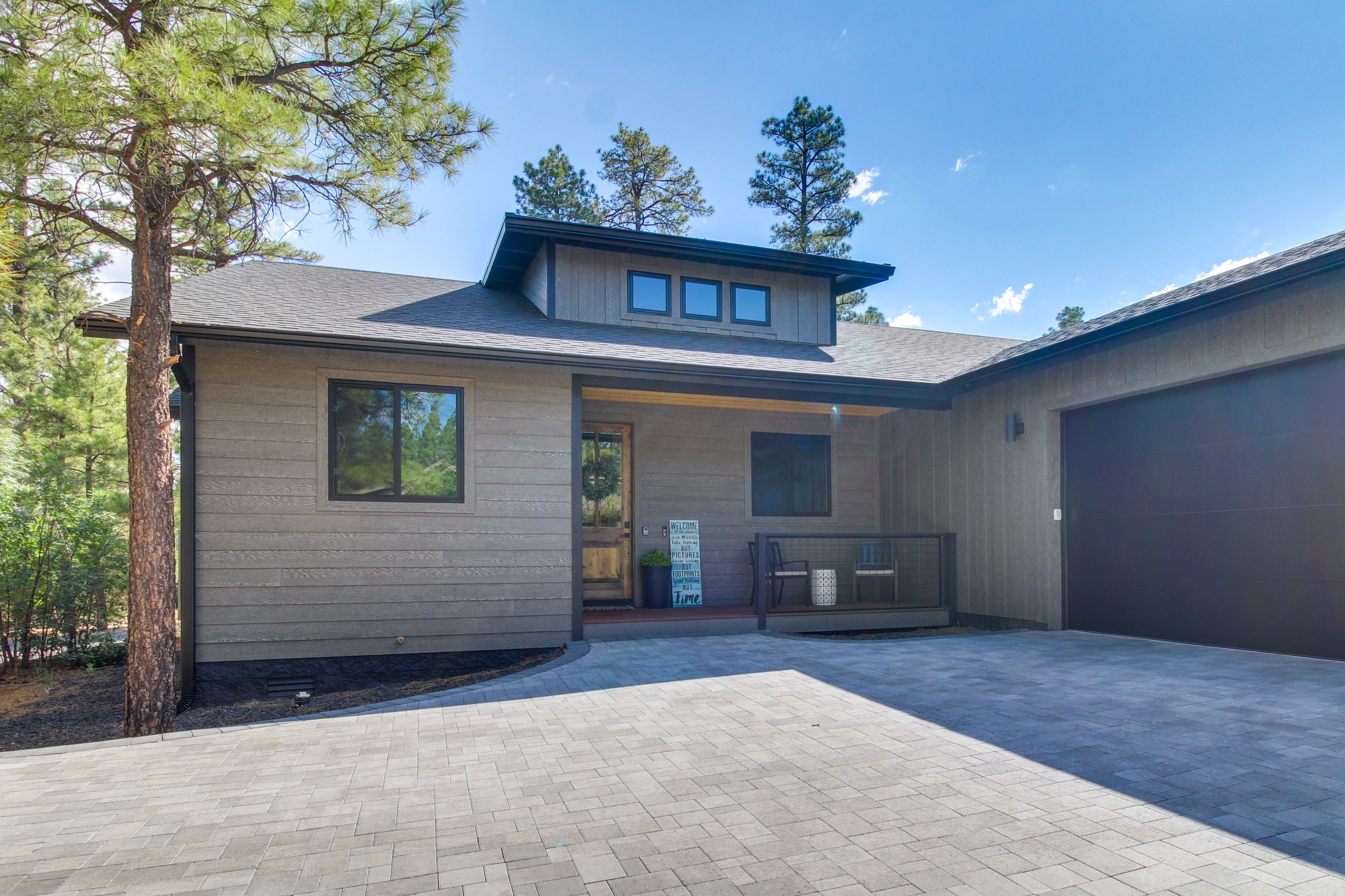 Exterior | Driveway (1 Vehicle) | Garage (2 Vehicles)