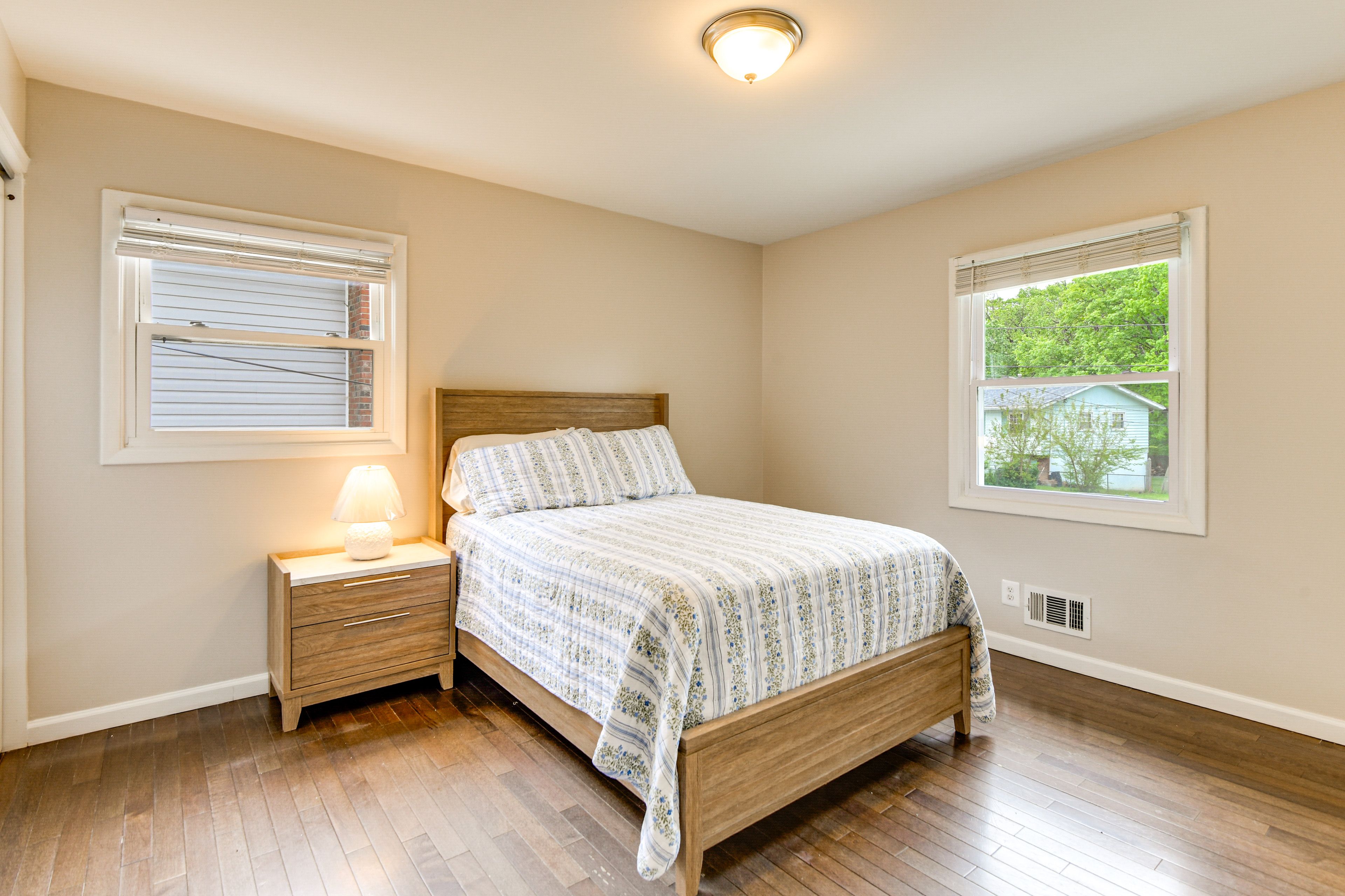 Bedroom 3 | Queen Bed | Main Level