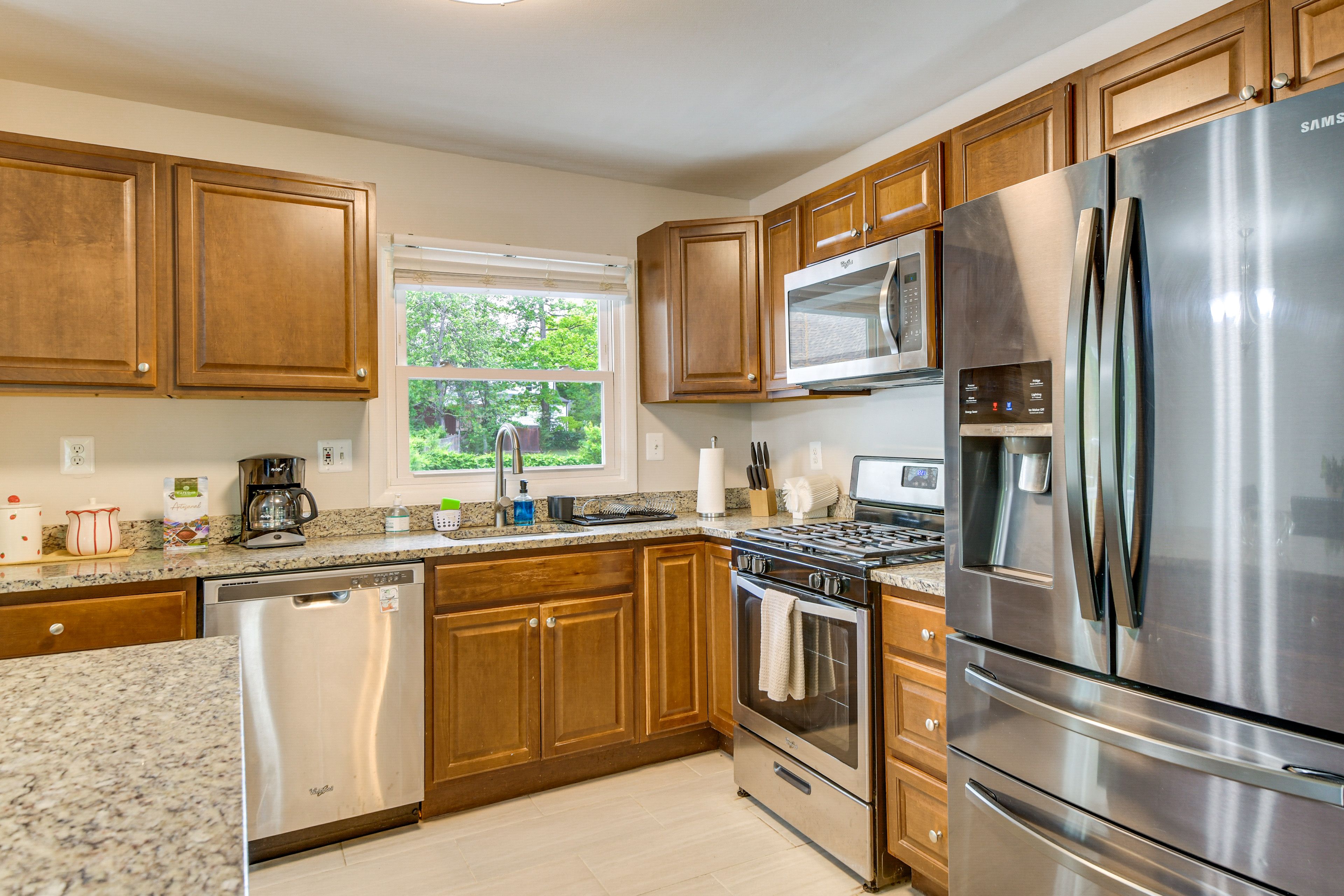 Kitchen | Main Level