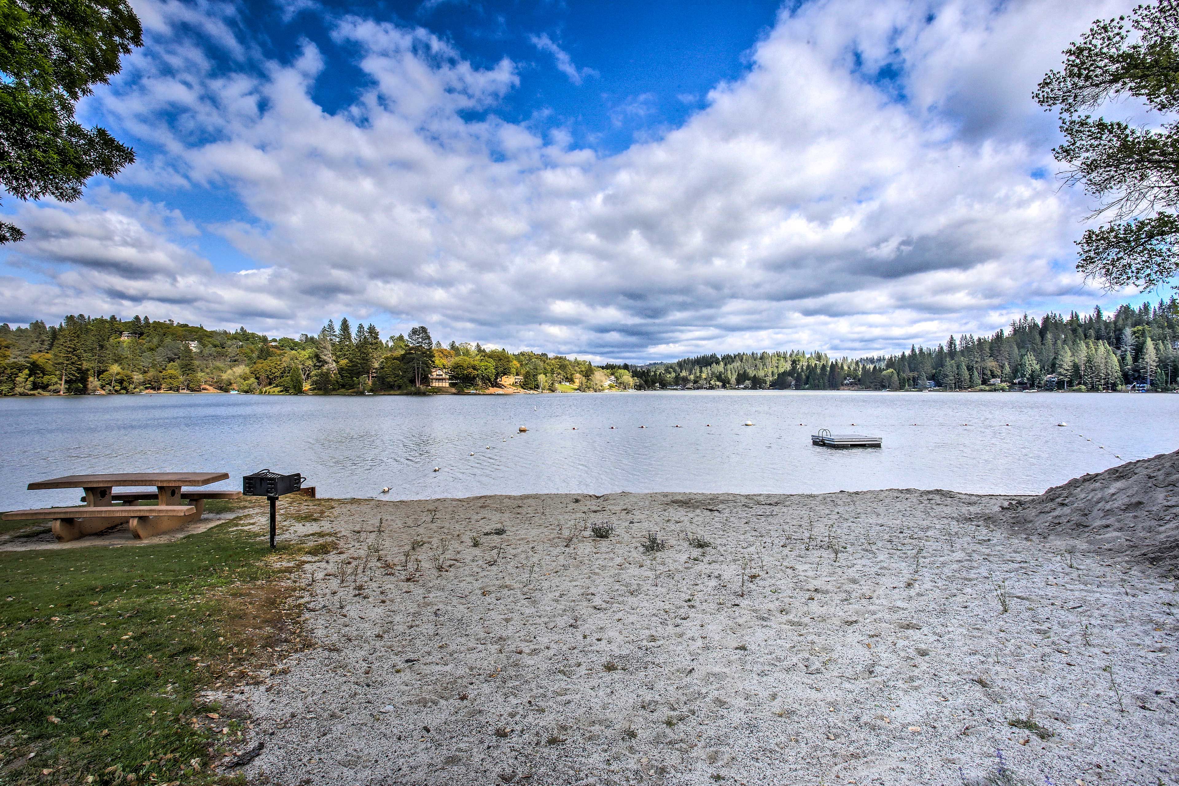 Pine Mountain Lake | Community Swim Beach | Boat Ramp | Playground
