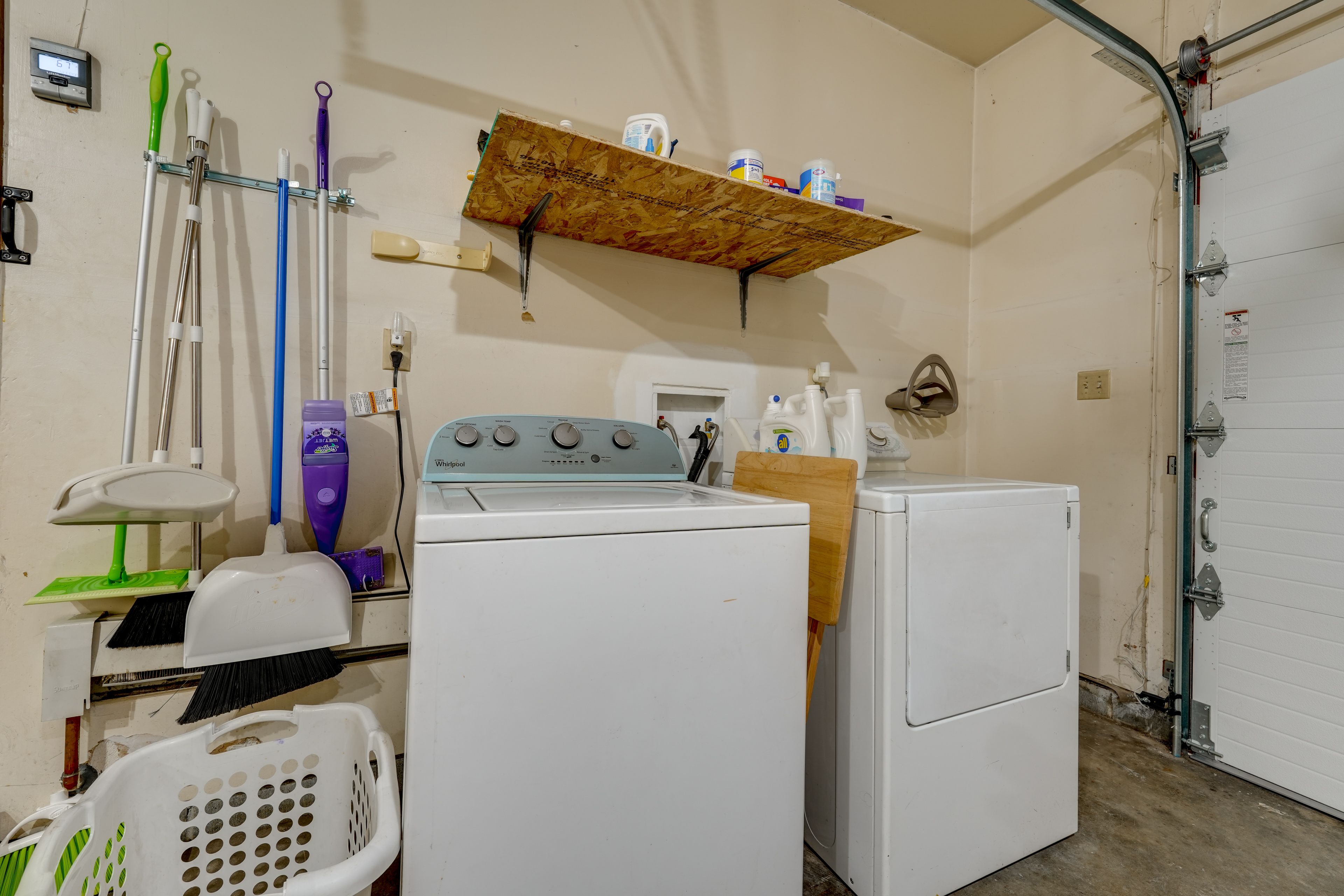 Garage | Laundry Area
