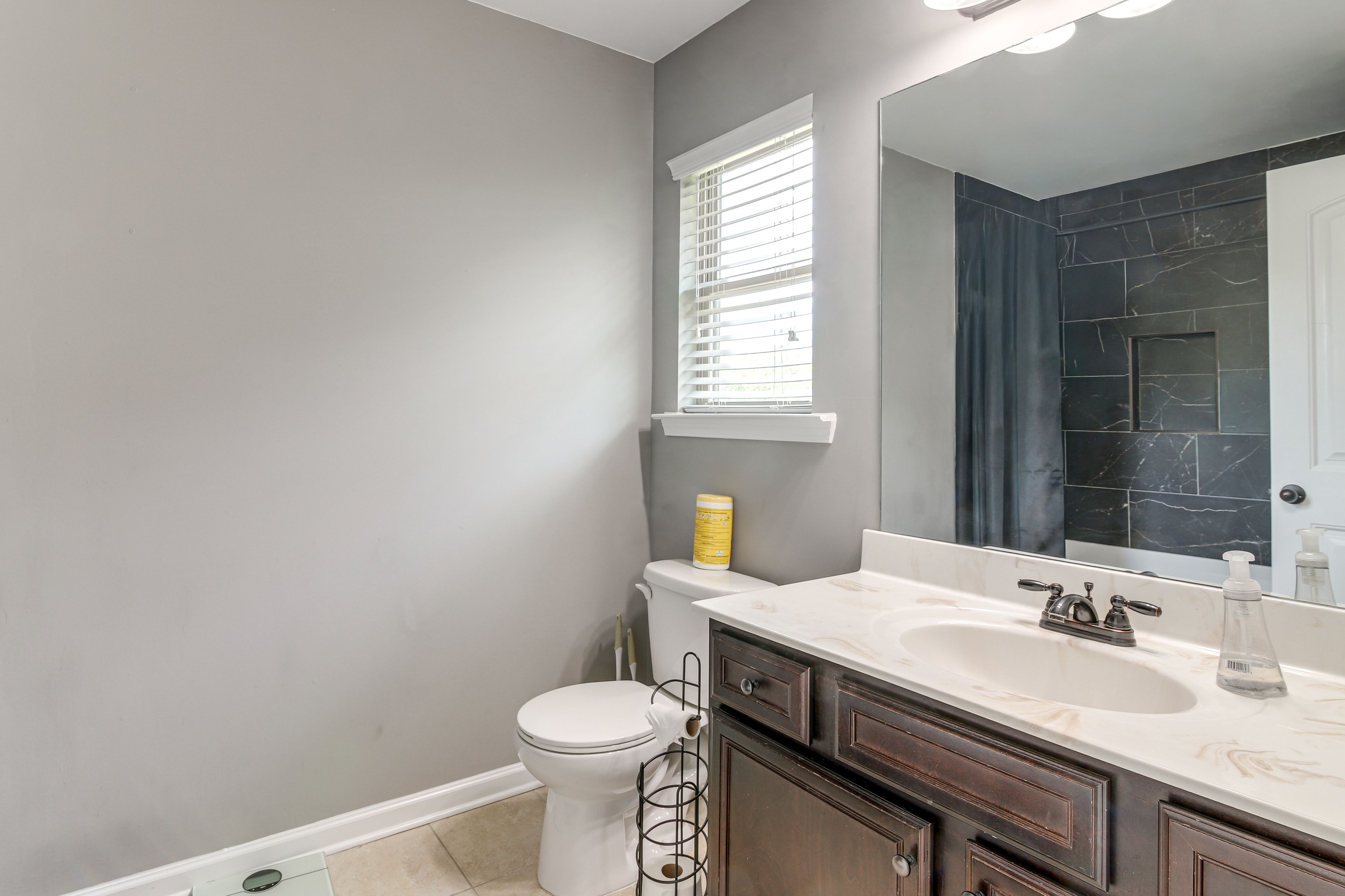 En-Suite Bathroom | 2nd Floor