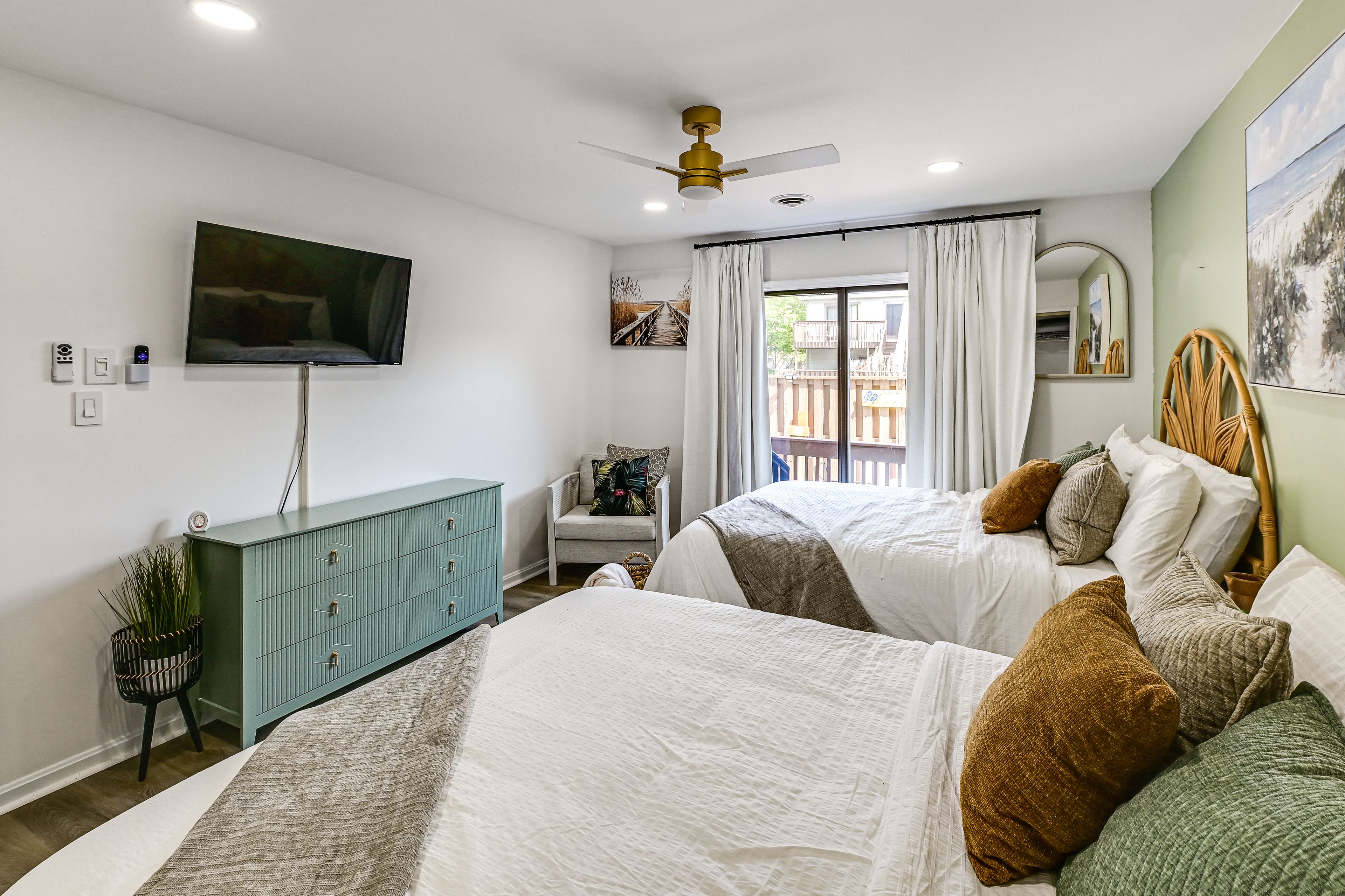 Bedroom 2 | 2 Queen Beds