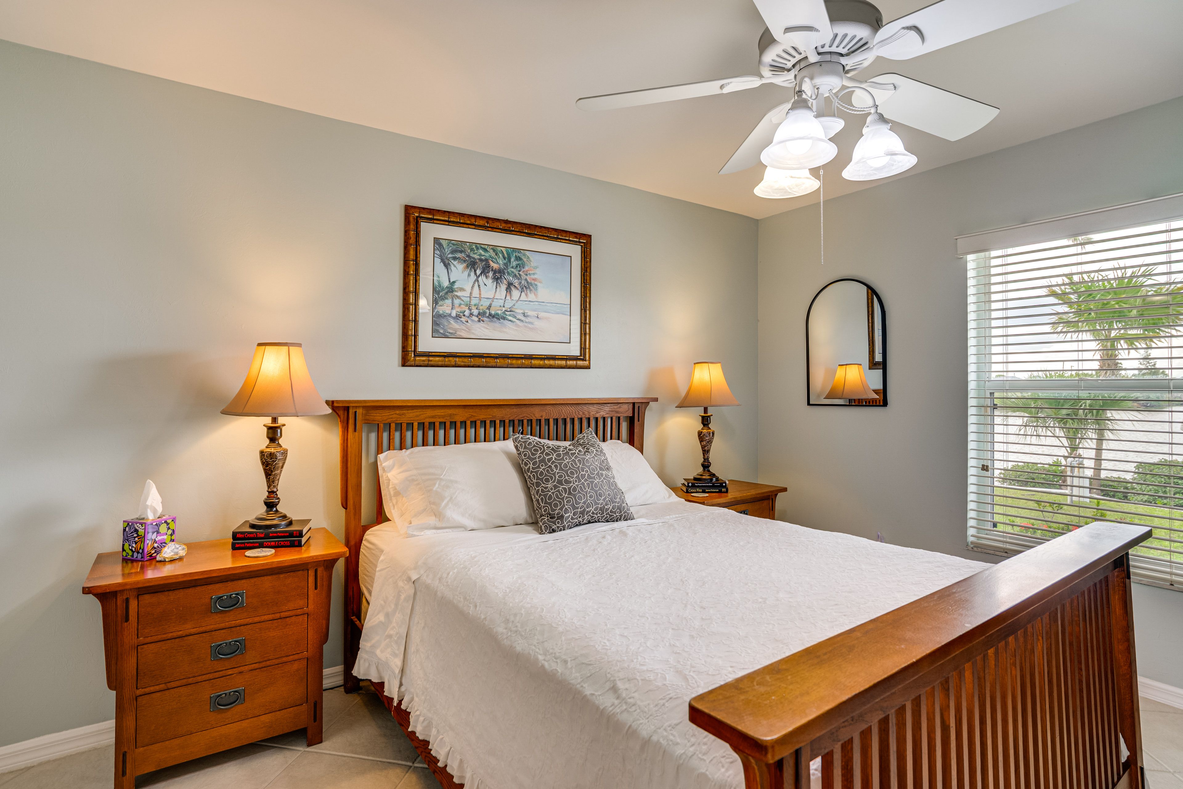 Bedroom 2 | Queen Bed