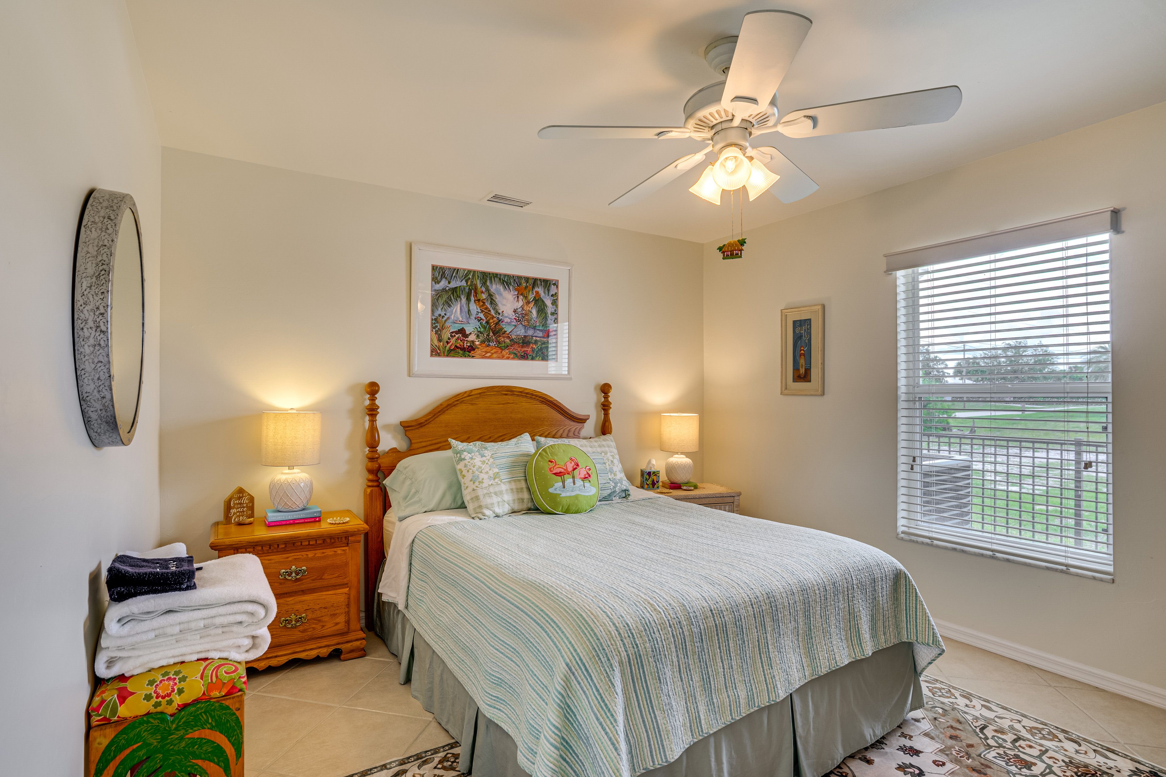 Bedroom 3 | Queen Bed