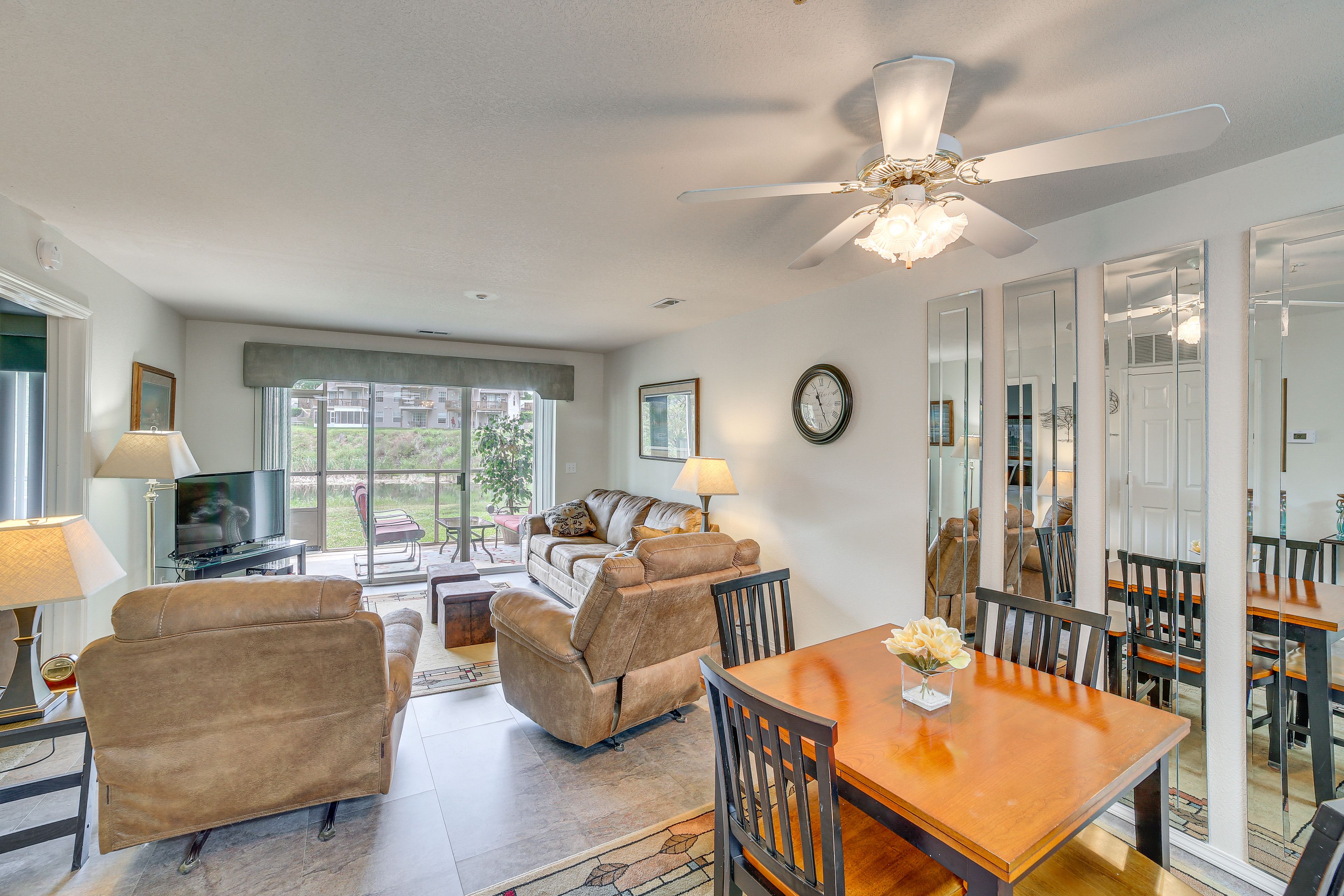Dining Area | Dishes & Flatware Provided