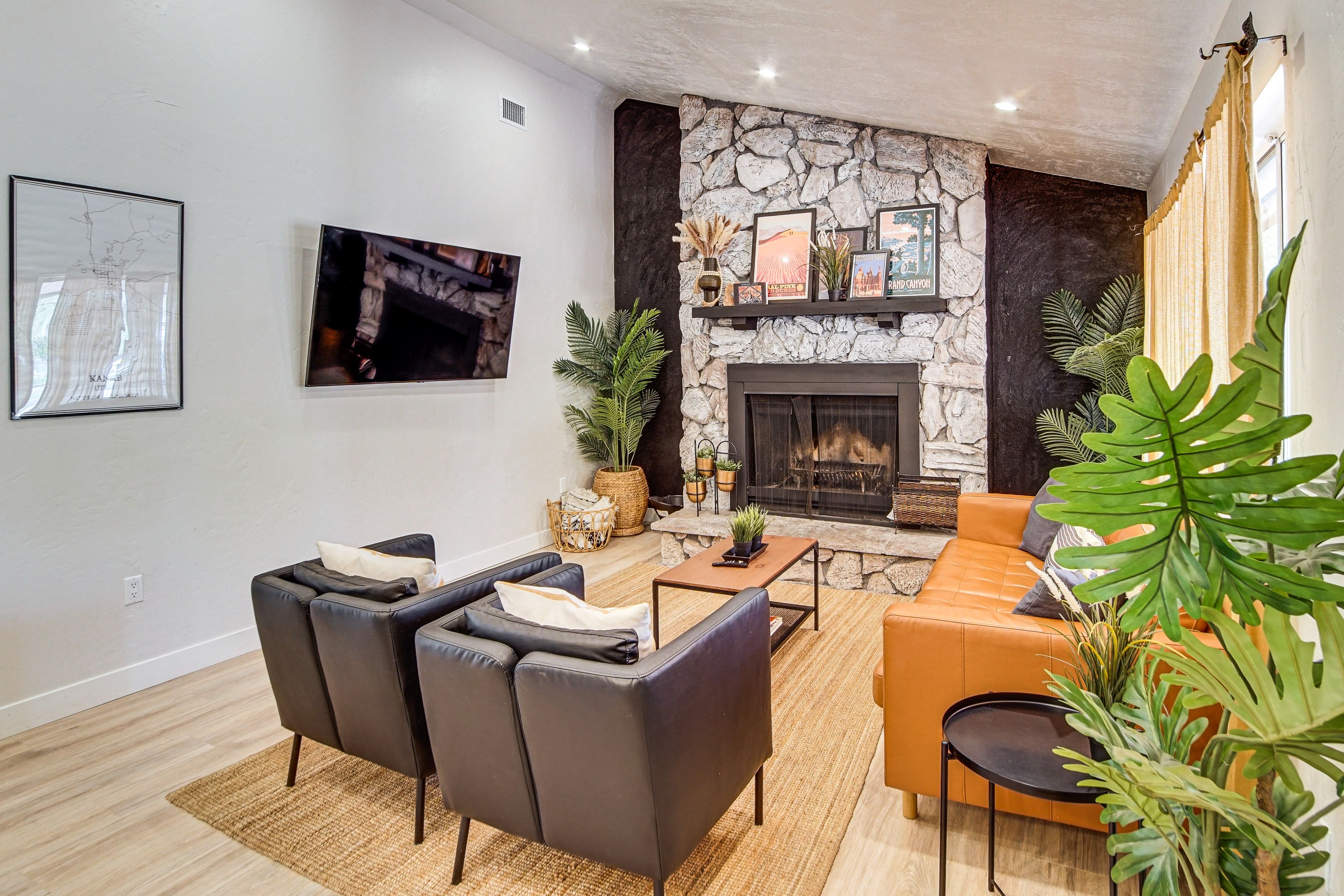 Living Area | Main Level