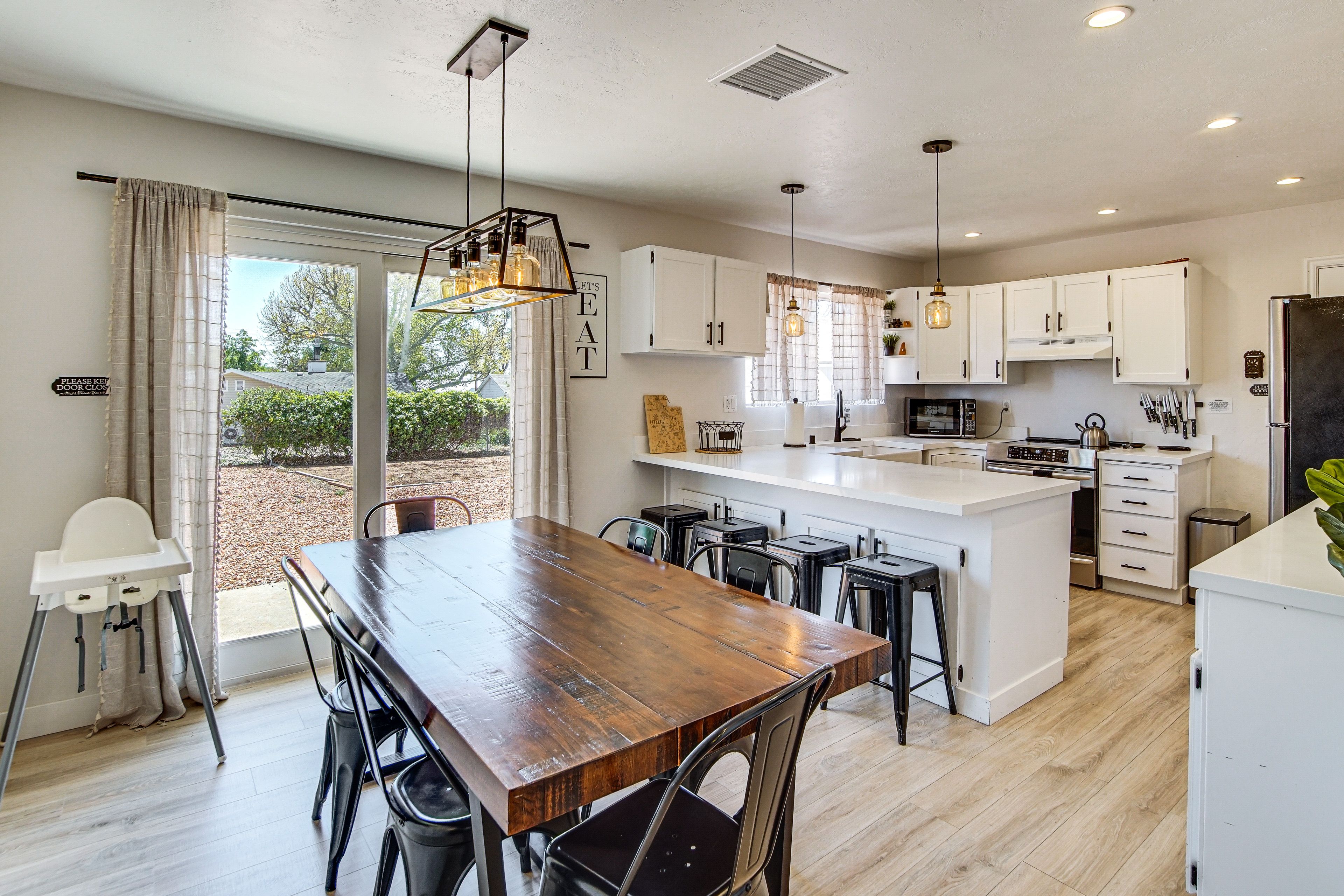 Dining Table | Breakfast Bar | High Chair | Kitchen