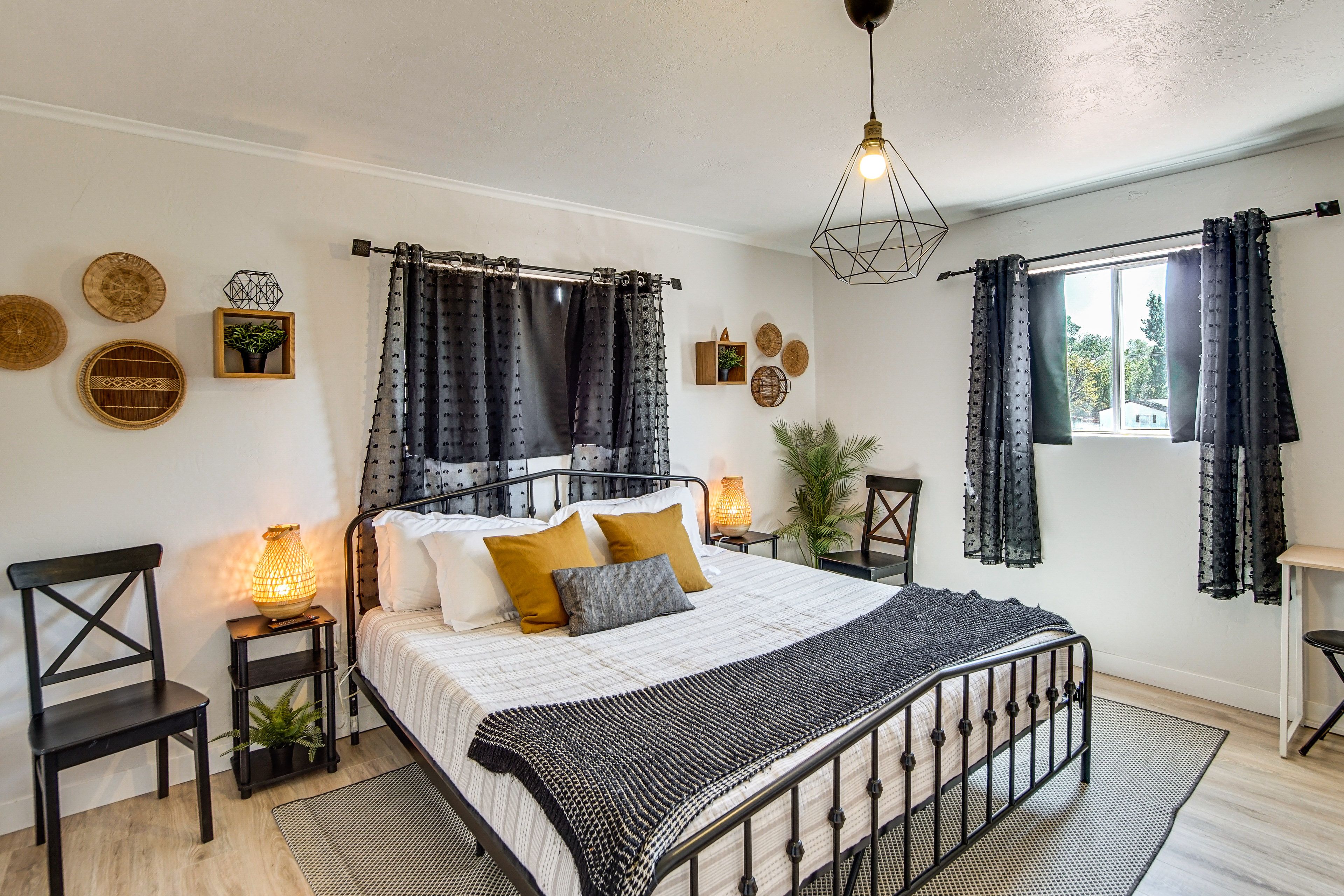 Bedroom 1 | King Bed | Upper Level
