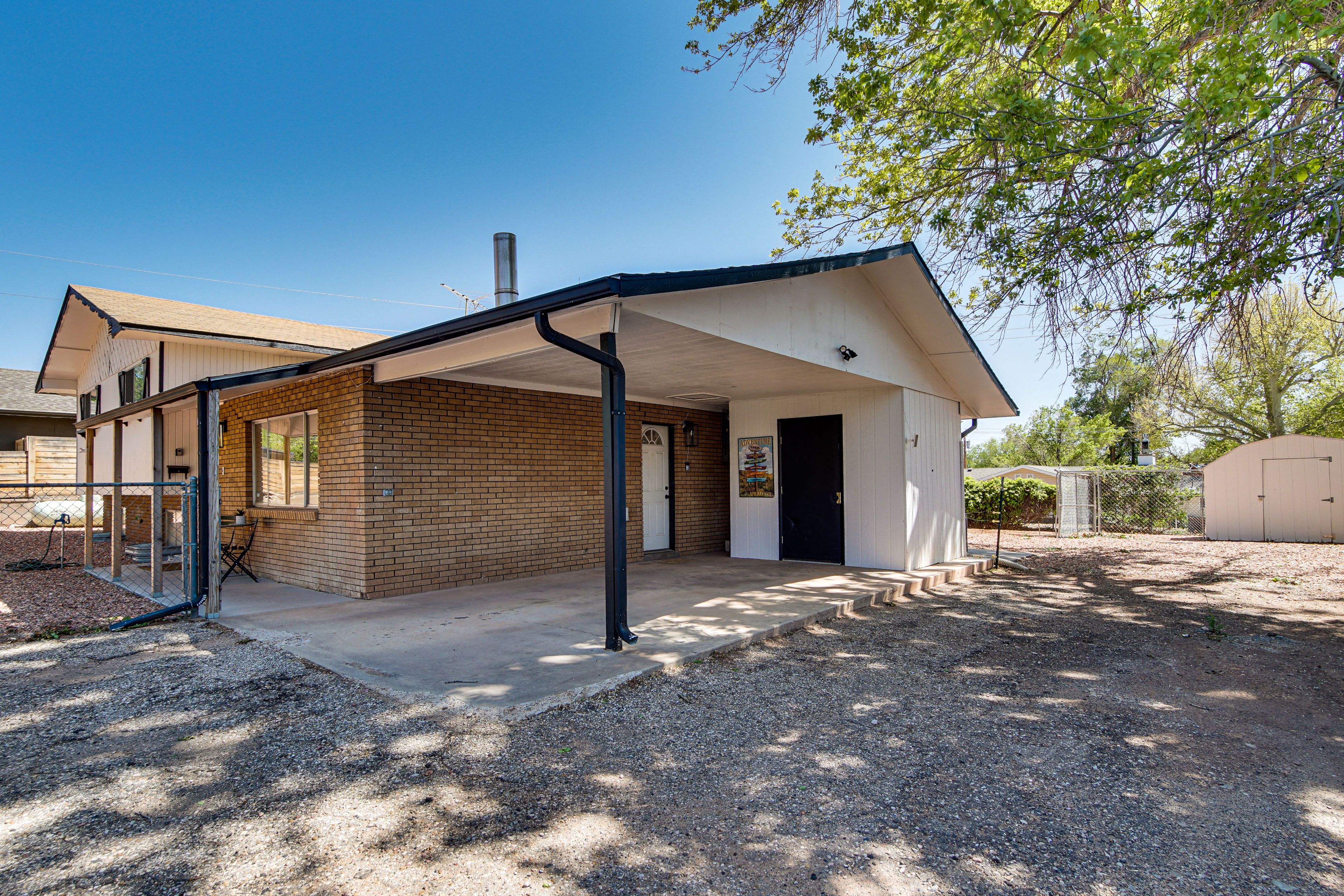 Parking | Driveway (4 Vehicles) | Trailer Parking Available