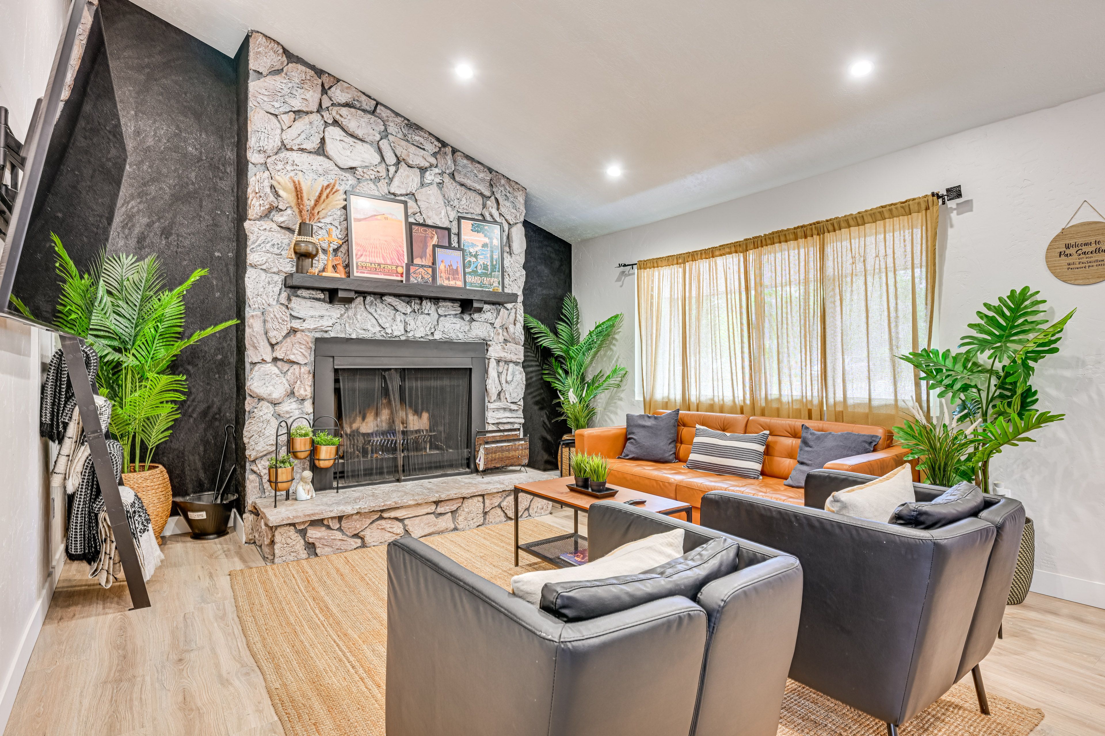 Living Area | Main Level