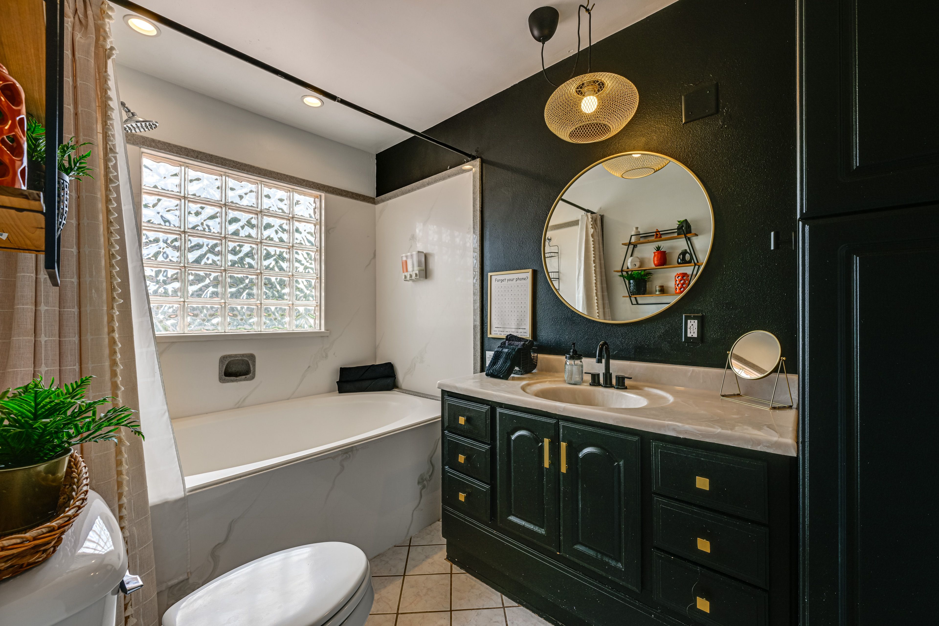 Bathroom | Upper Level