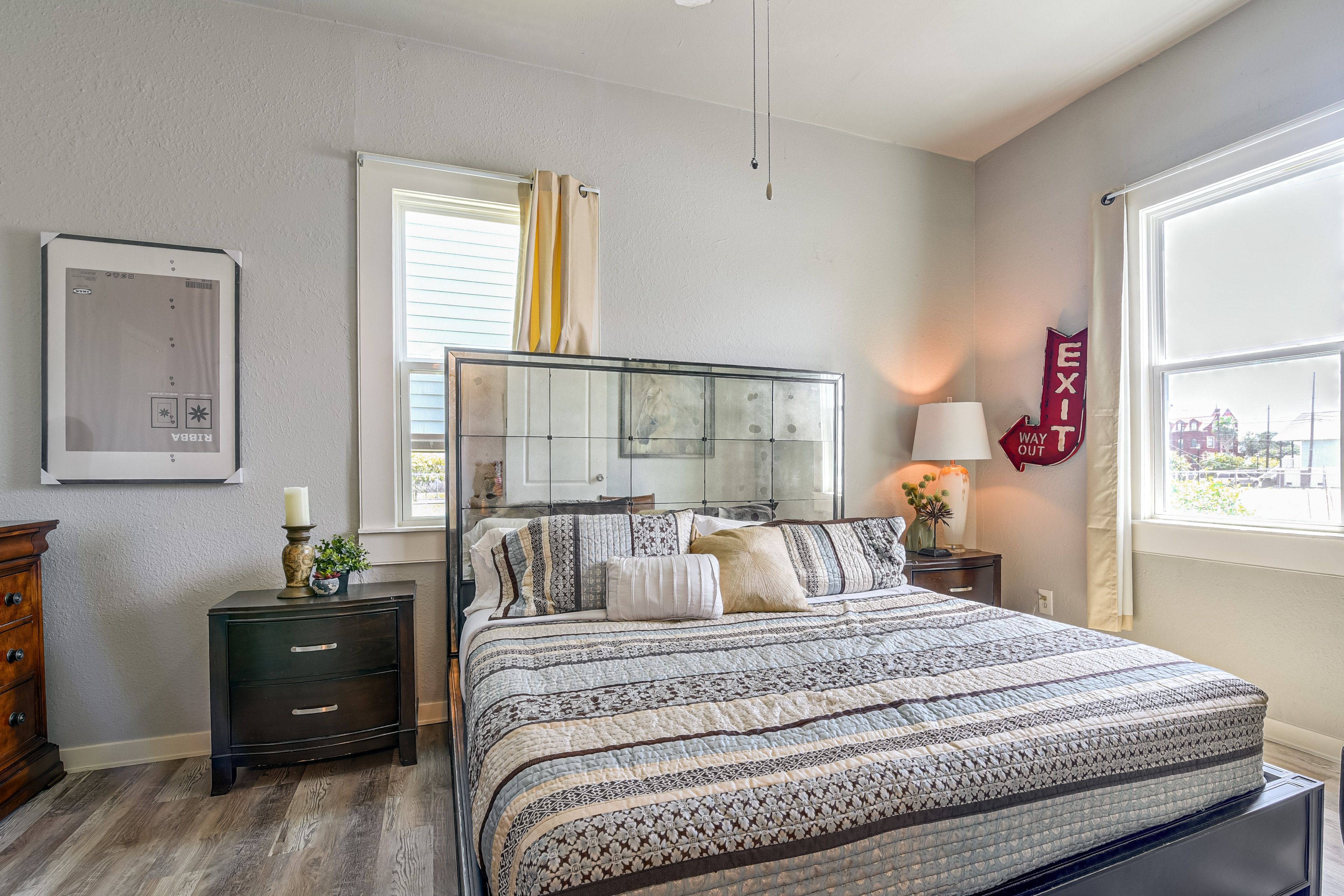 Bedroom 1 | King Bed